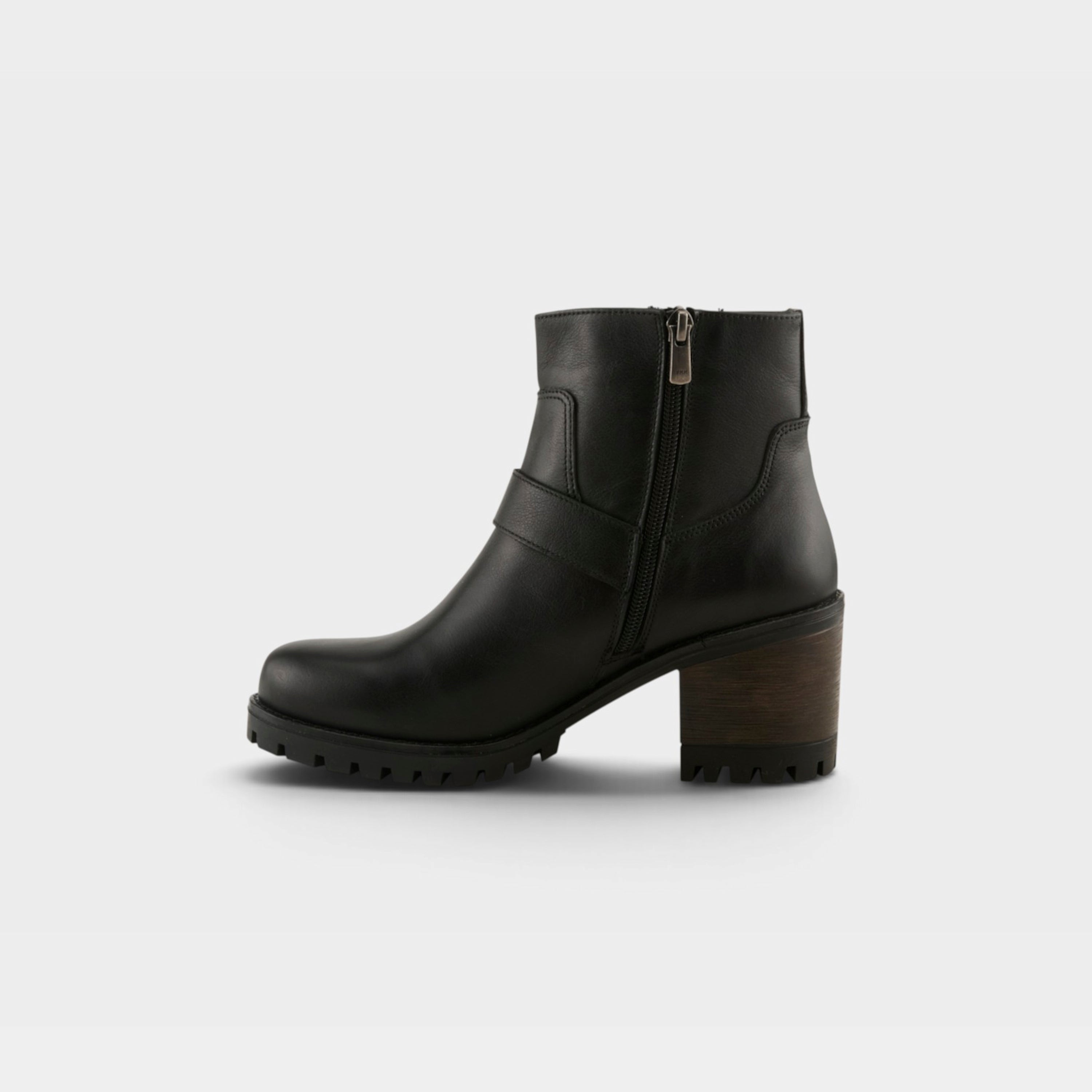 Spring Step Acco Black Boot