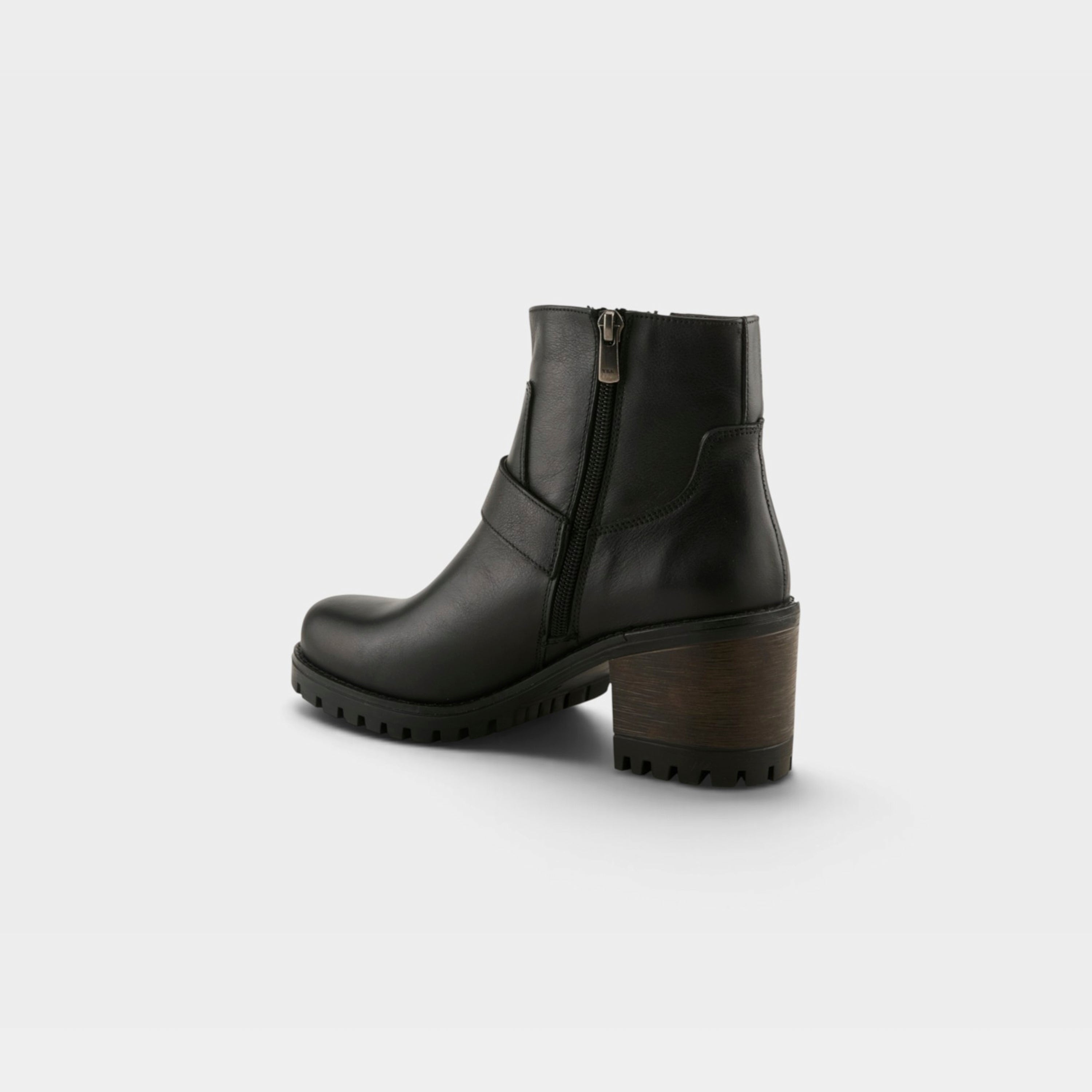 Spring Step Acco Black Boot
