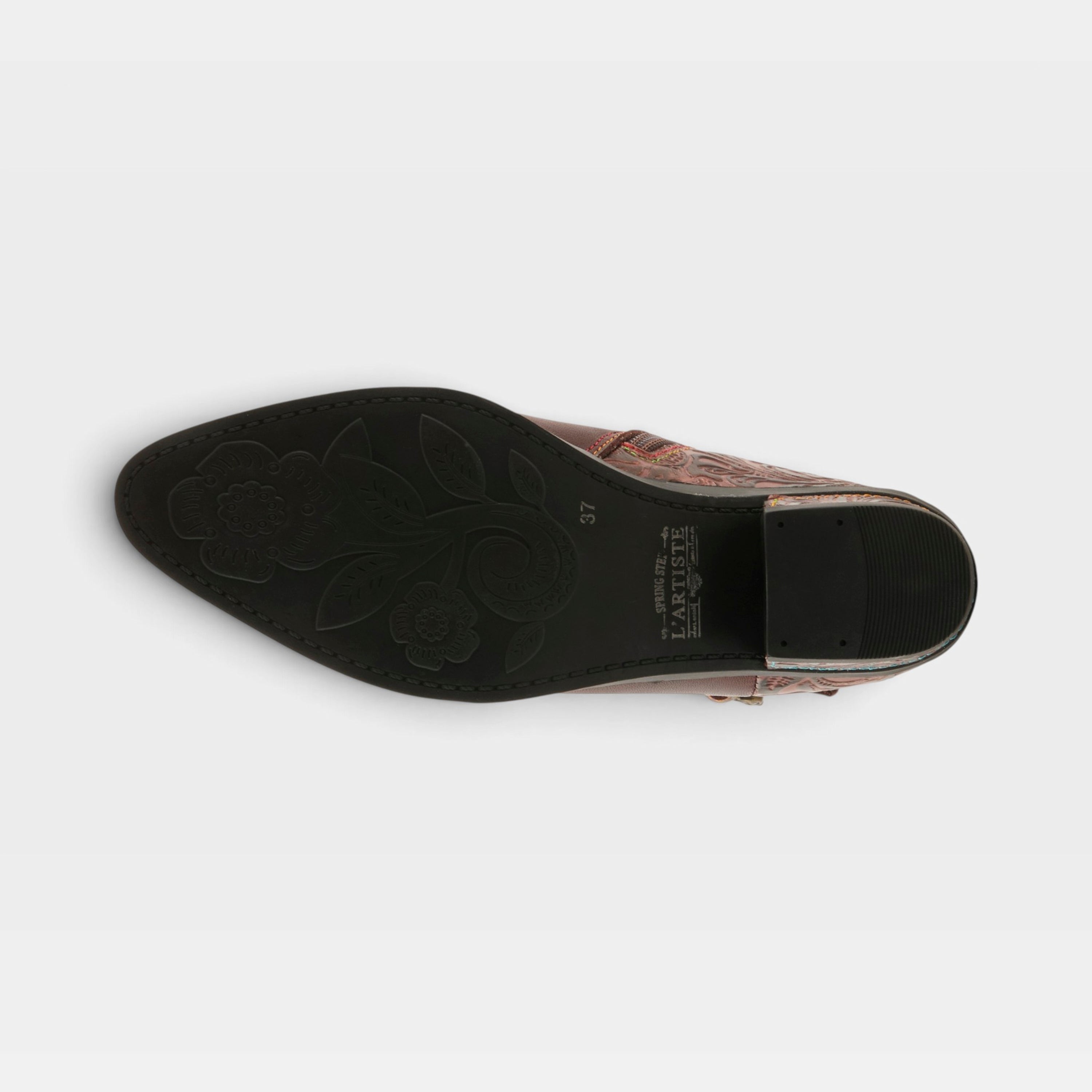 L'Artiste Acree boots in Brown, outsole view