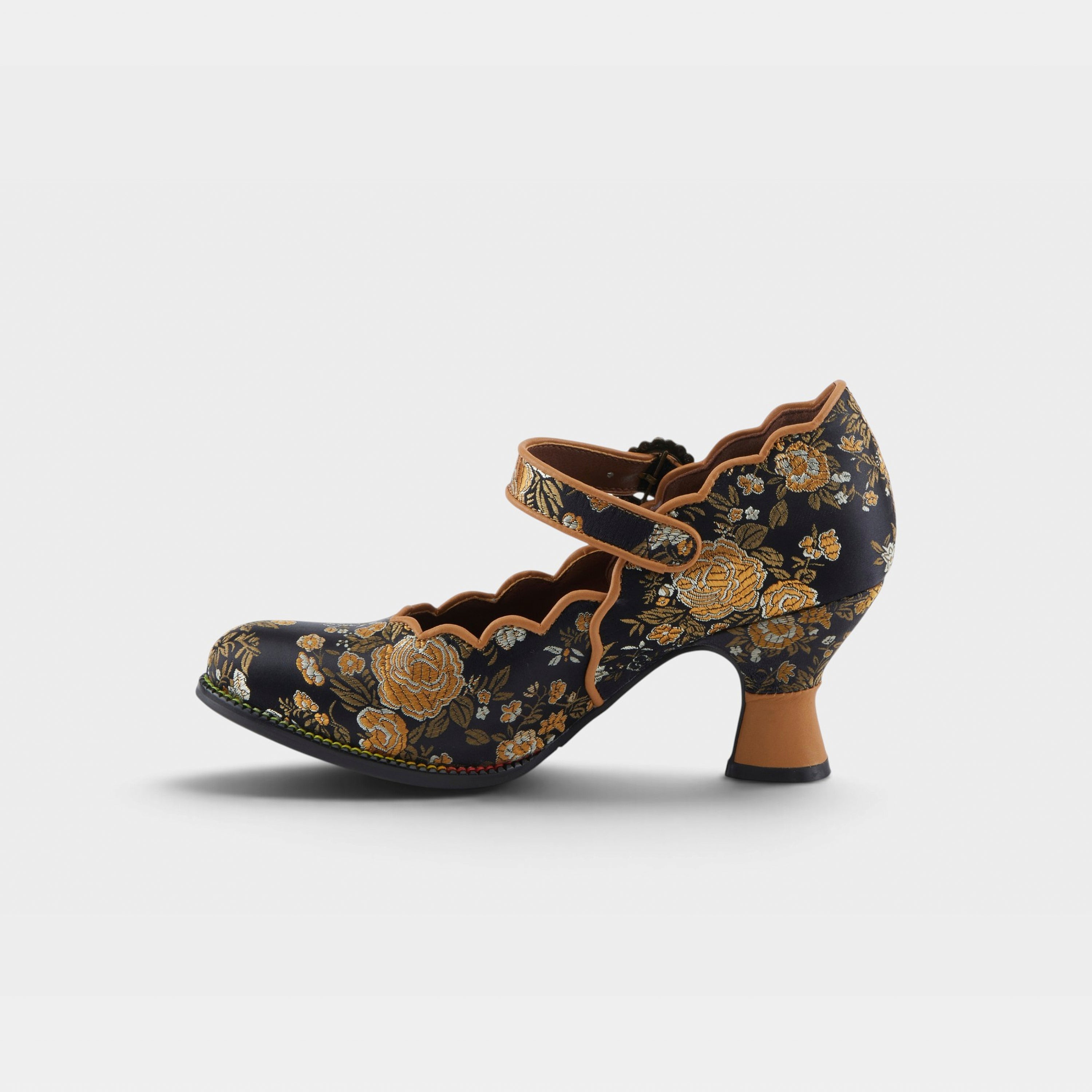 L'Artiste Adodora shoes in Black Multi, side view