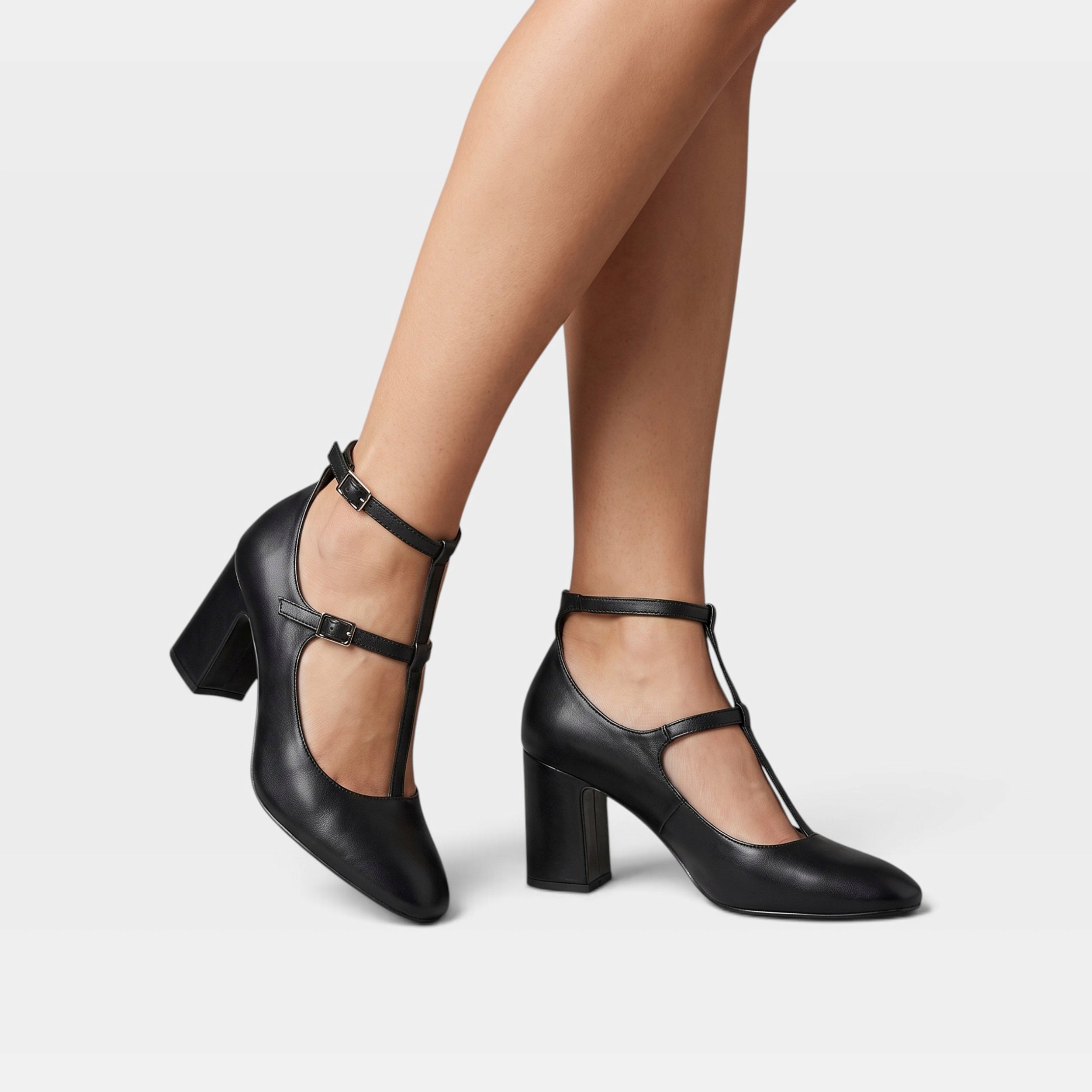 Azura Aguilera Black Shoe
