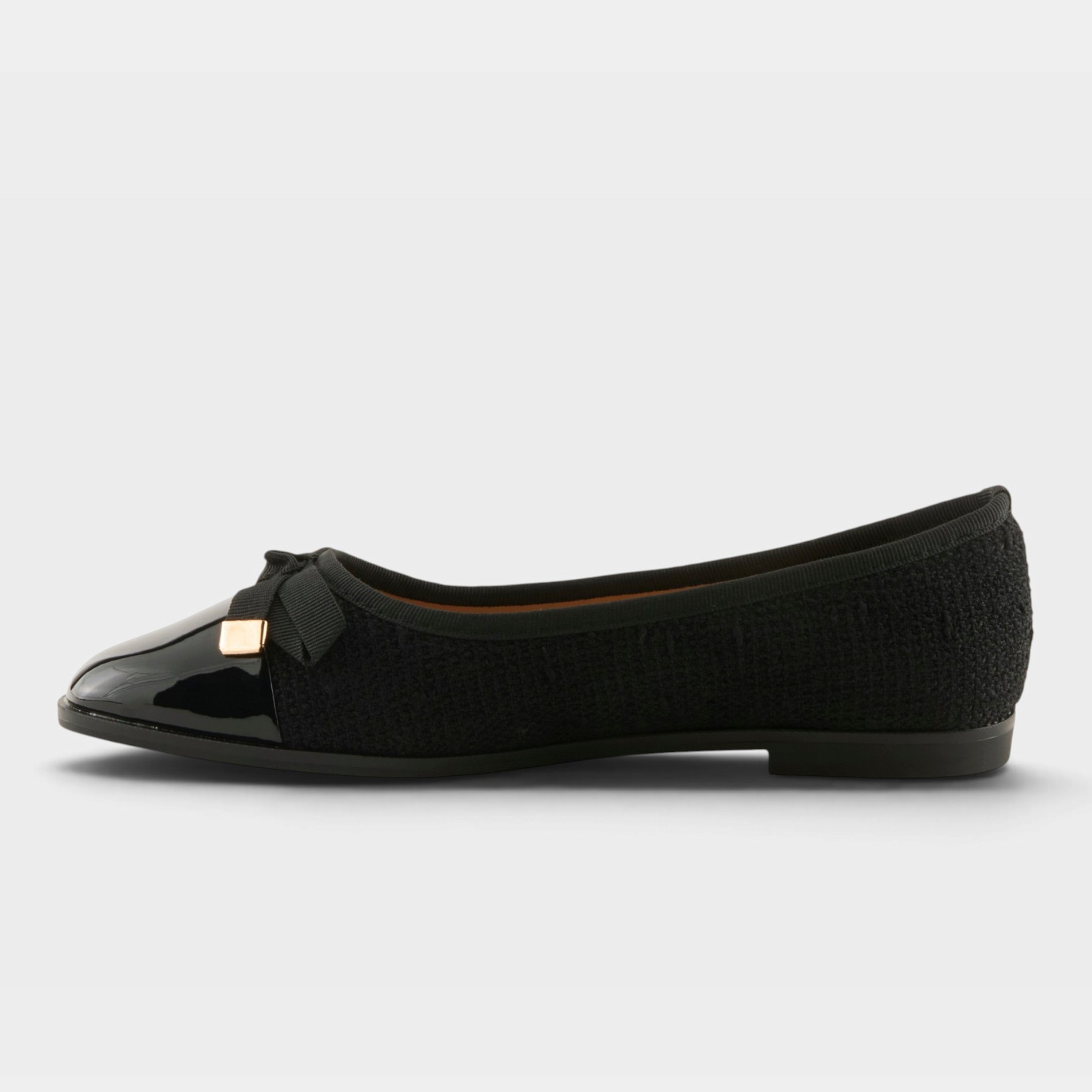 Patrizia Ainosa Black Shoe