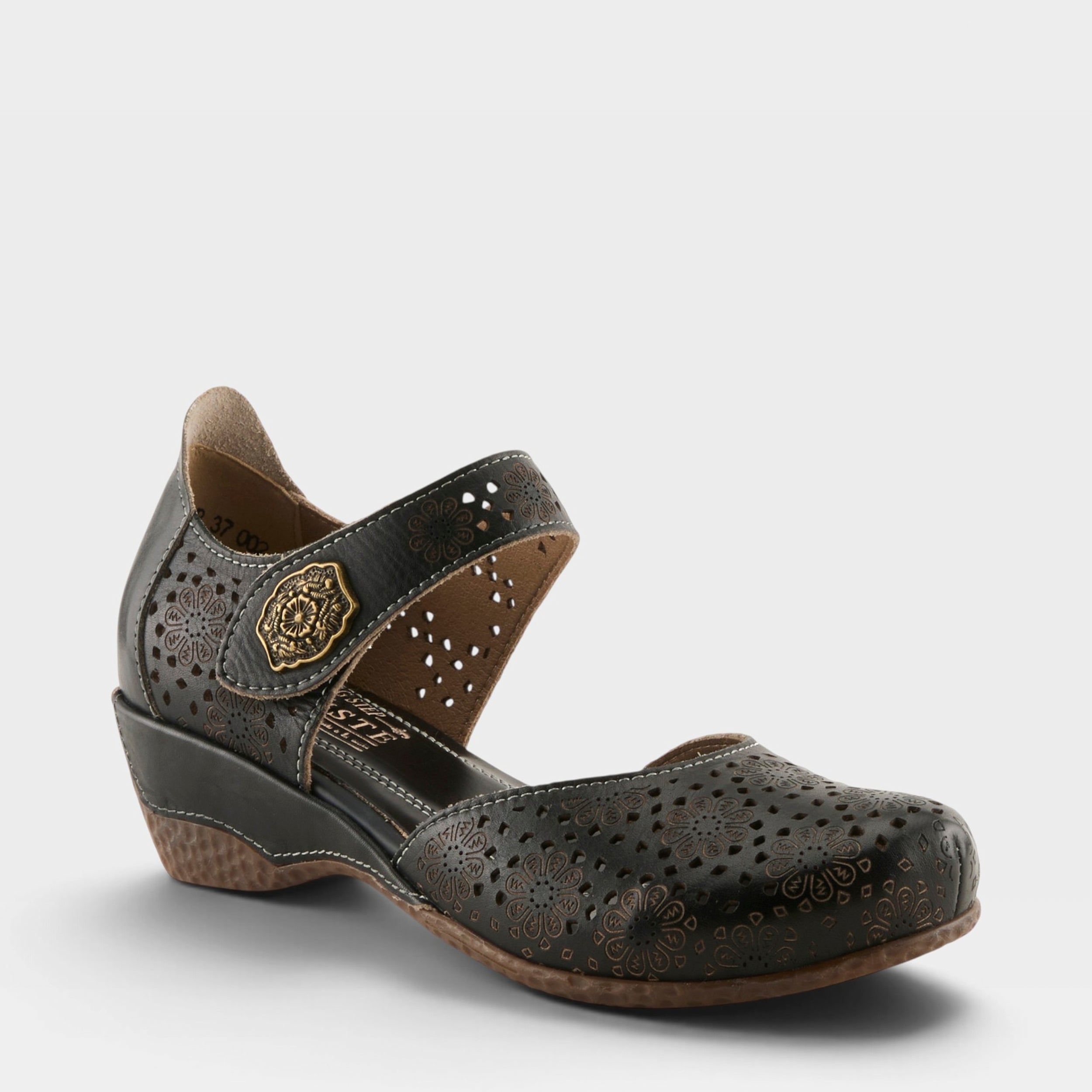 L'Artiste Americana shoes in Black, front view