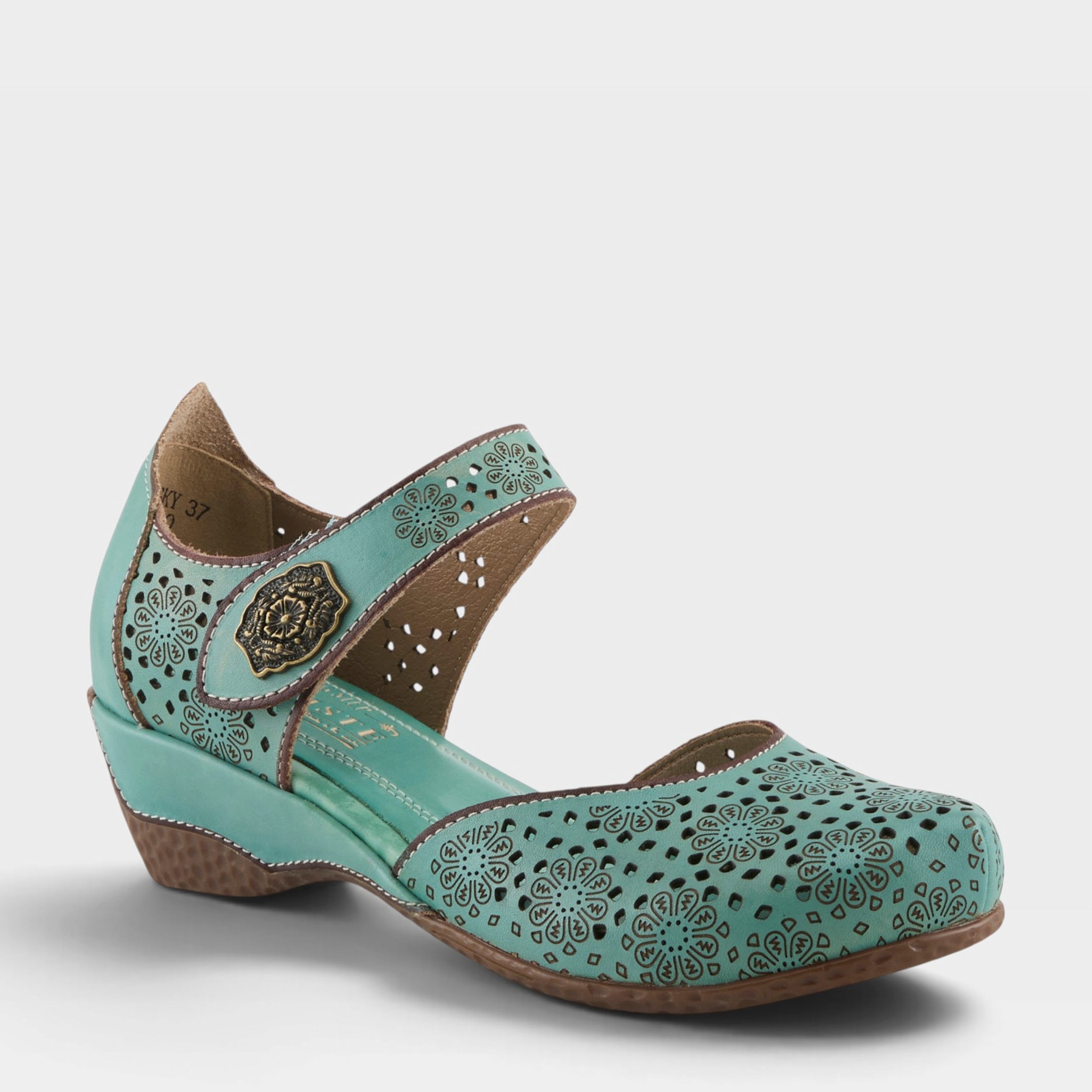 L'Artiste Americana shoes in Sky Blue, front view