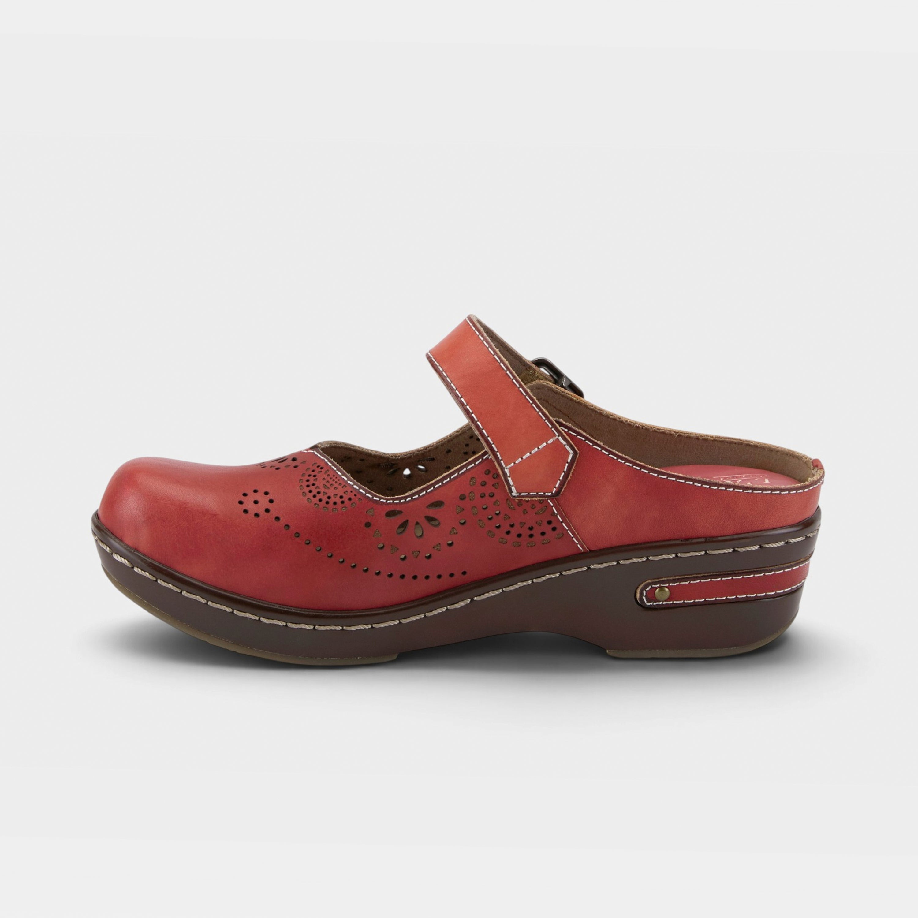 L'Artiste Aneria clogs in Red, side view