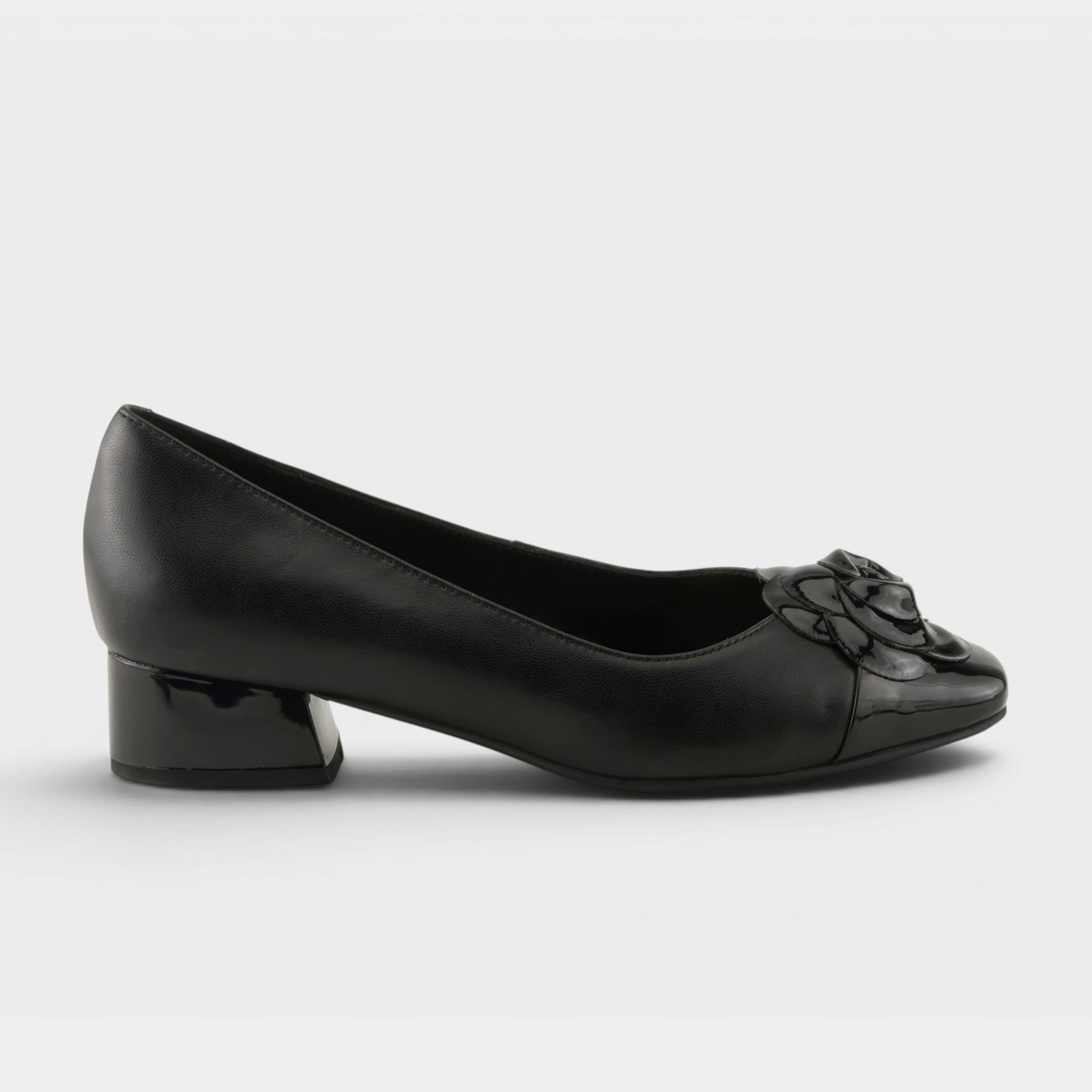Azura Angelinite Black Shoe