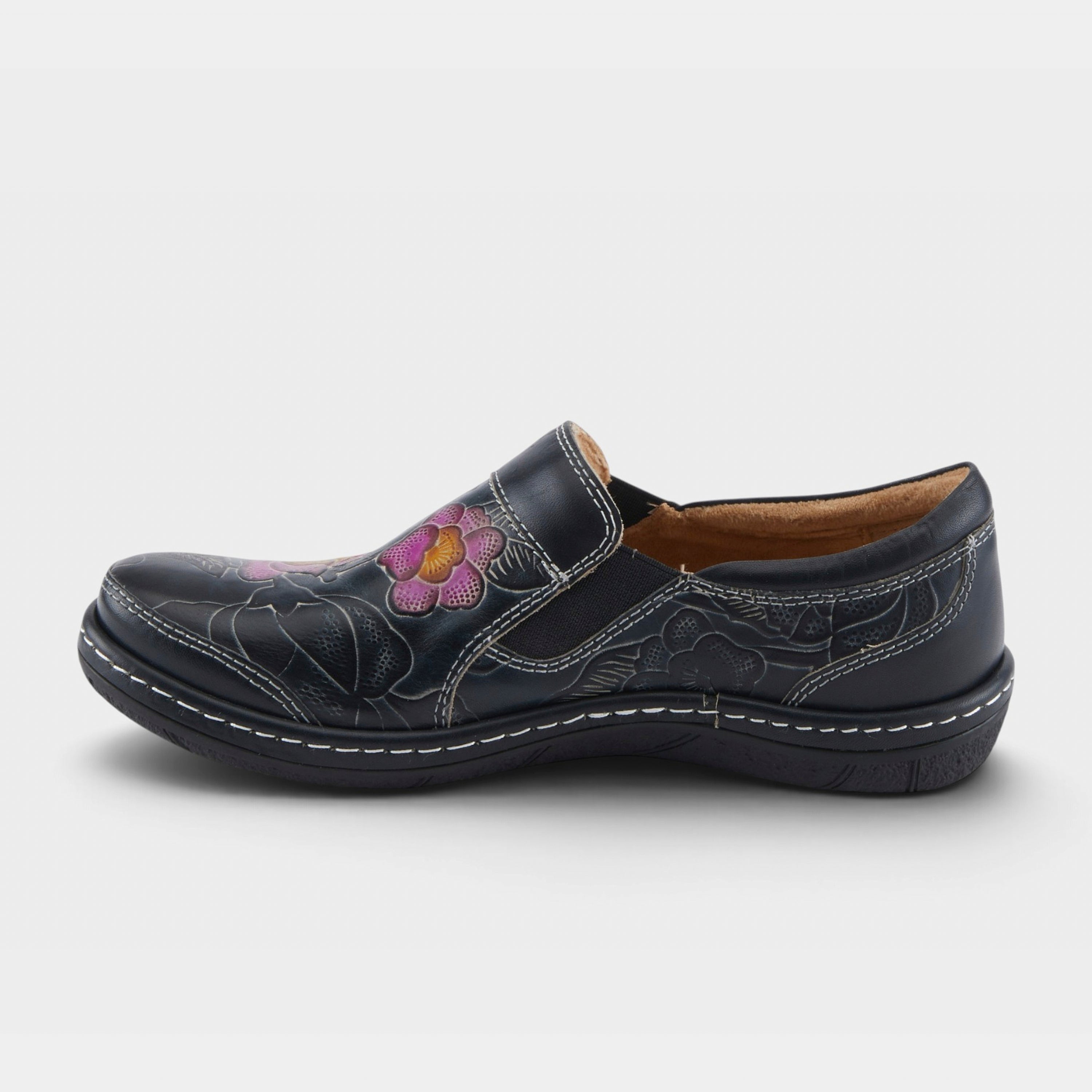 L'Artiste Annawan shoes in Black Multi, side view