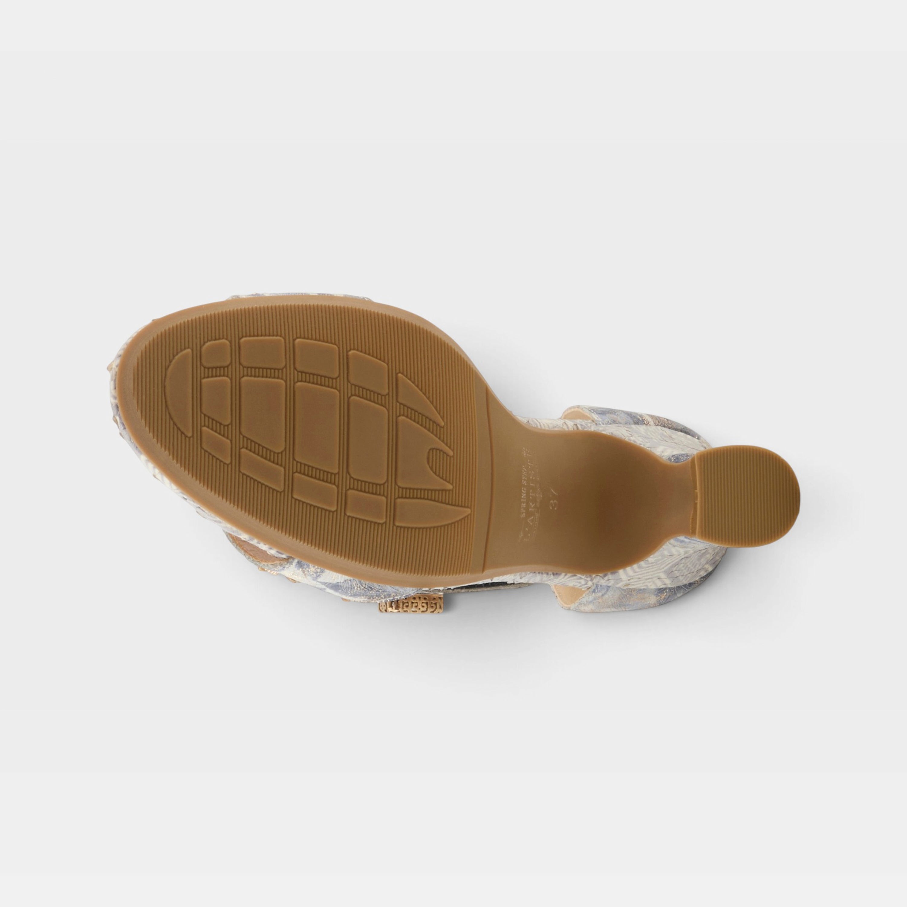 L'Artiste Aquavelva sandals in Slate Multi, outsole view