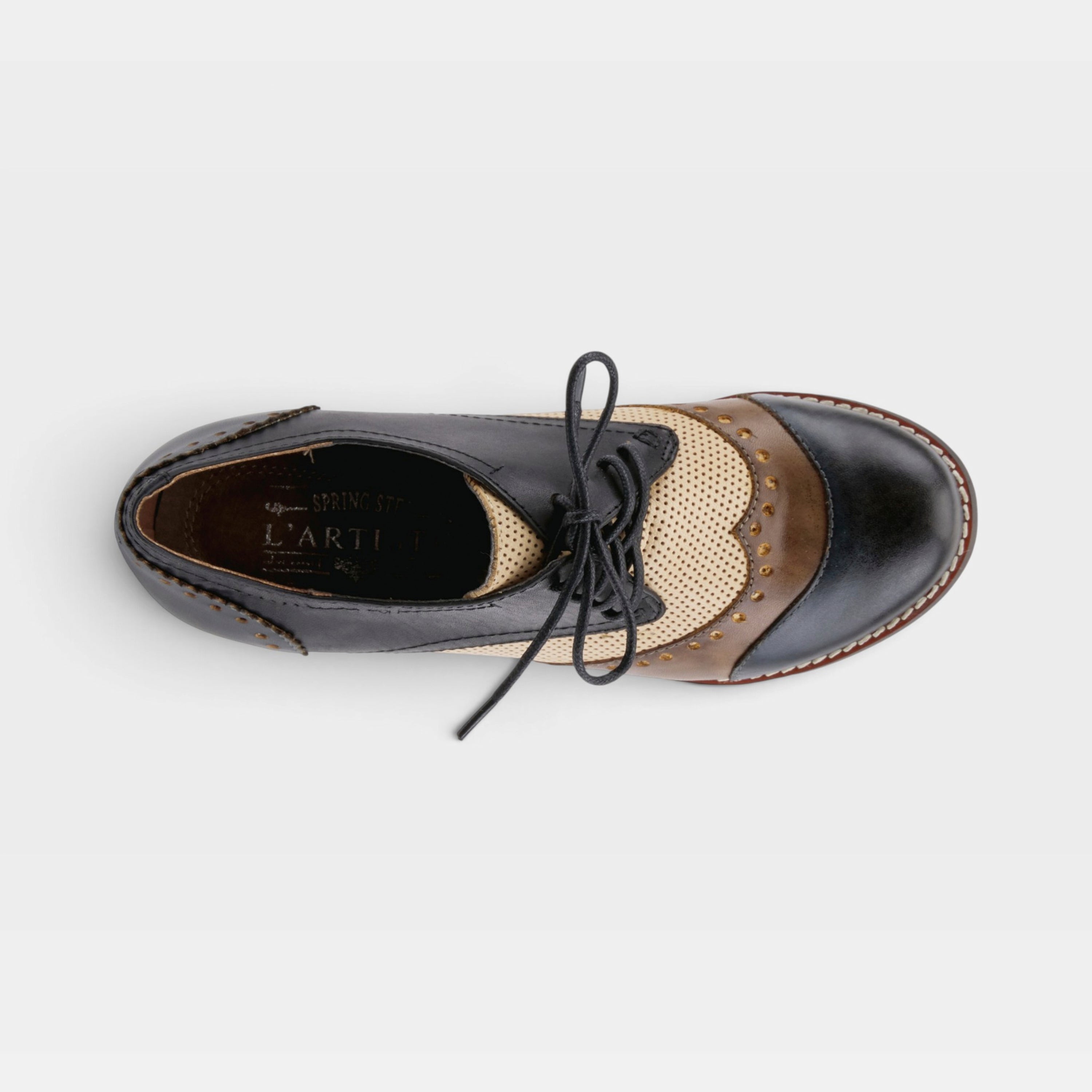 L'Artiste Bardot pumps in Navy, top view