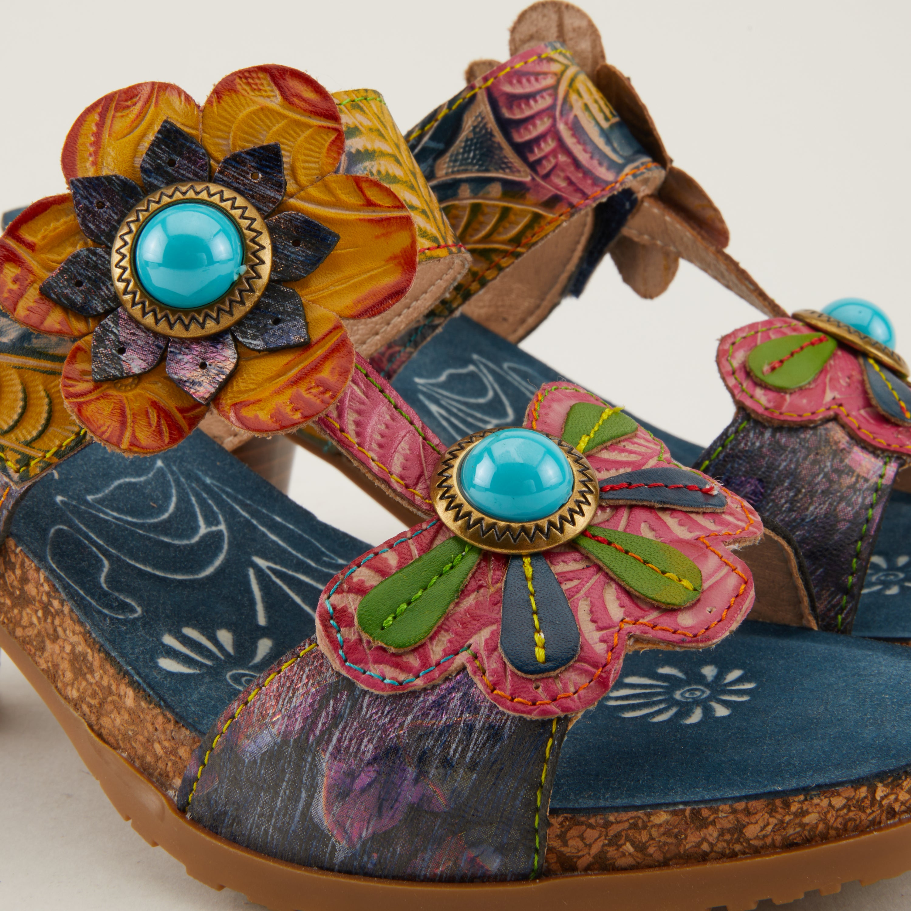 L'Artiste L'ARTISTE BARI PLATFORM SANDALS sandal in grey multi with handcrafted leather design