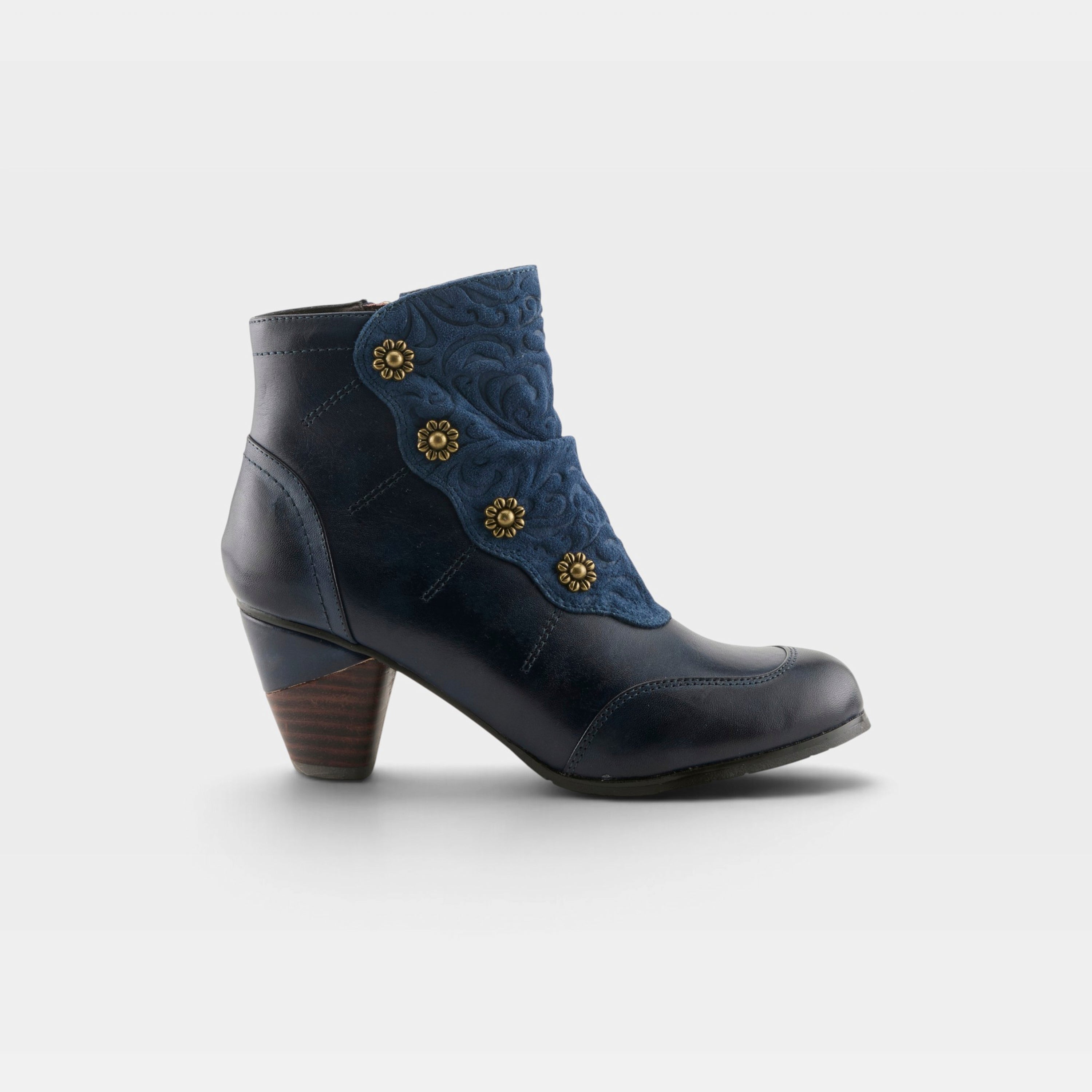 L'Artiste Belgard boots in Navy, hero view