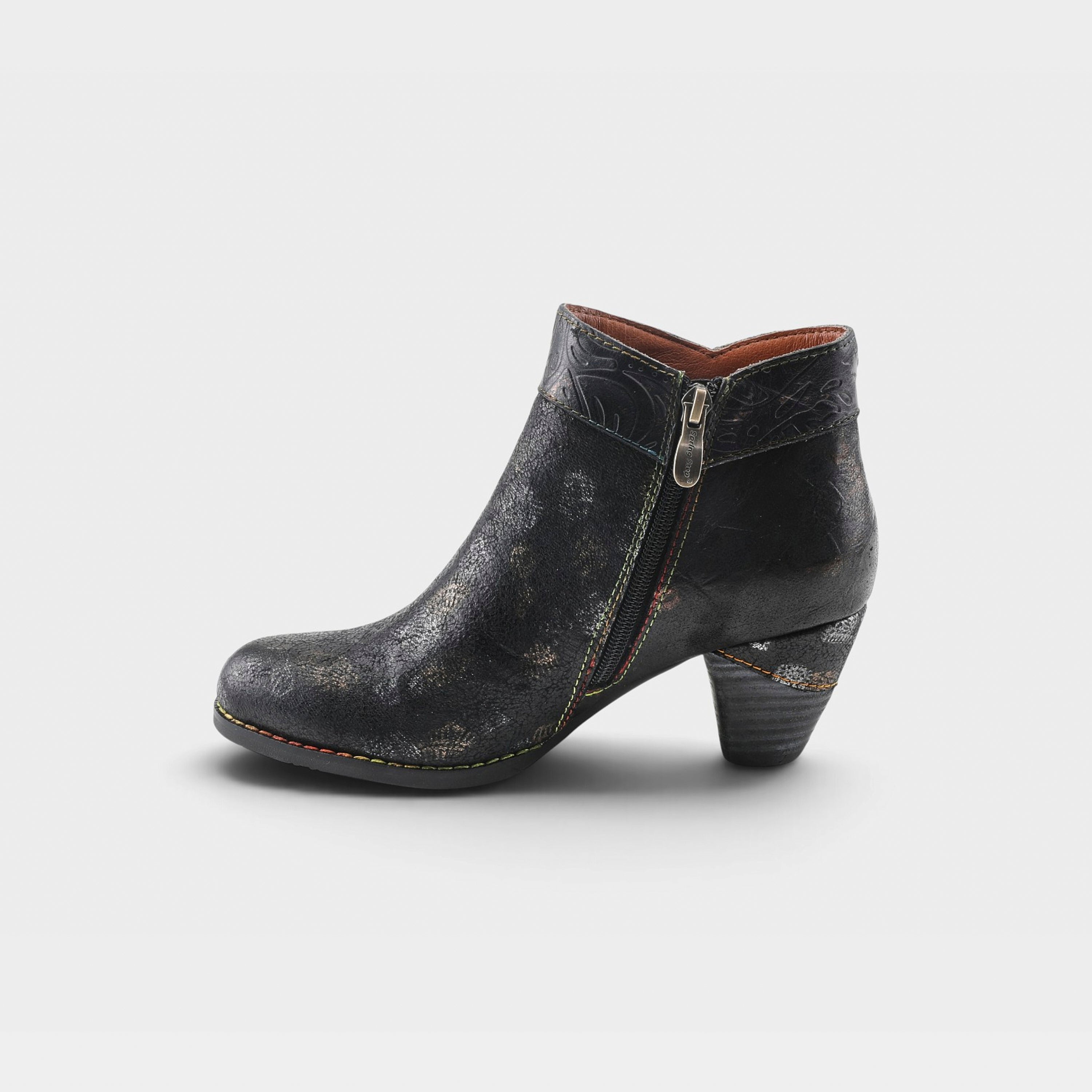 L'Artiste Bestlove boots in Black Multi, side view