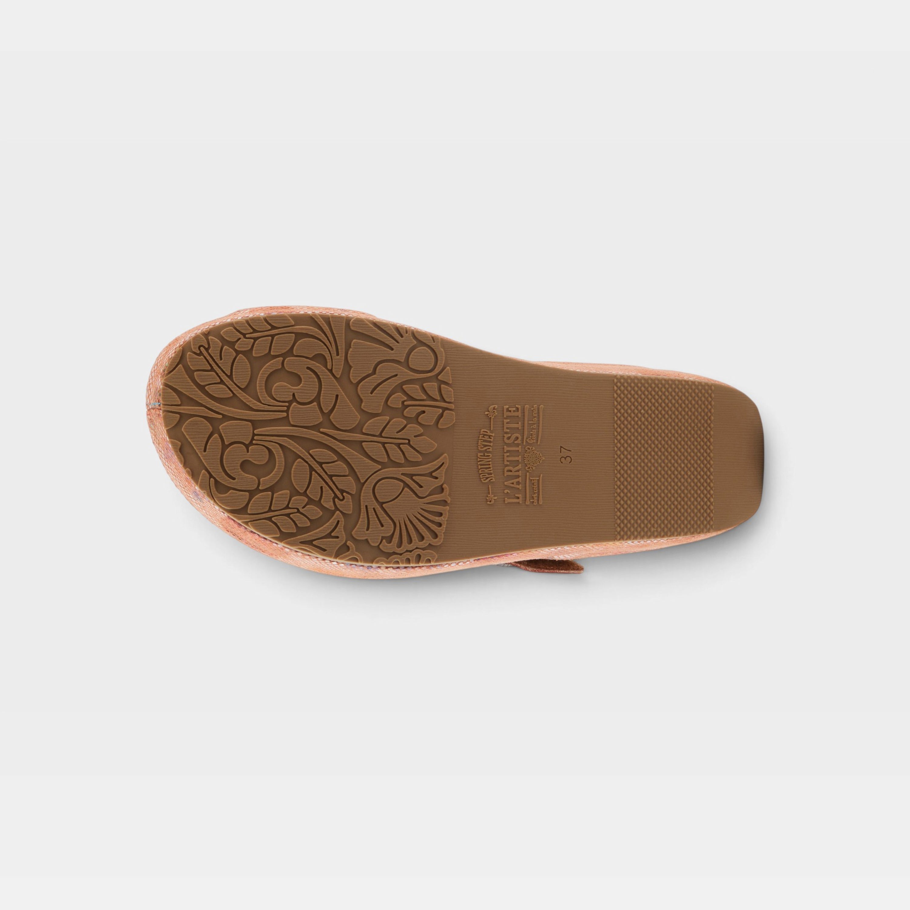 L'Artiste Blissbloom sandals in Peach, outsole view