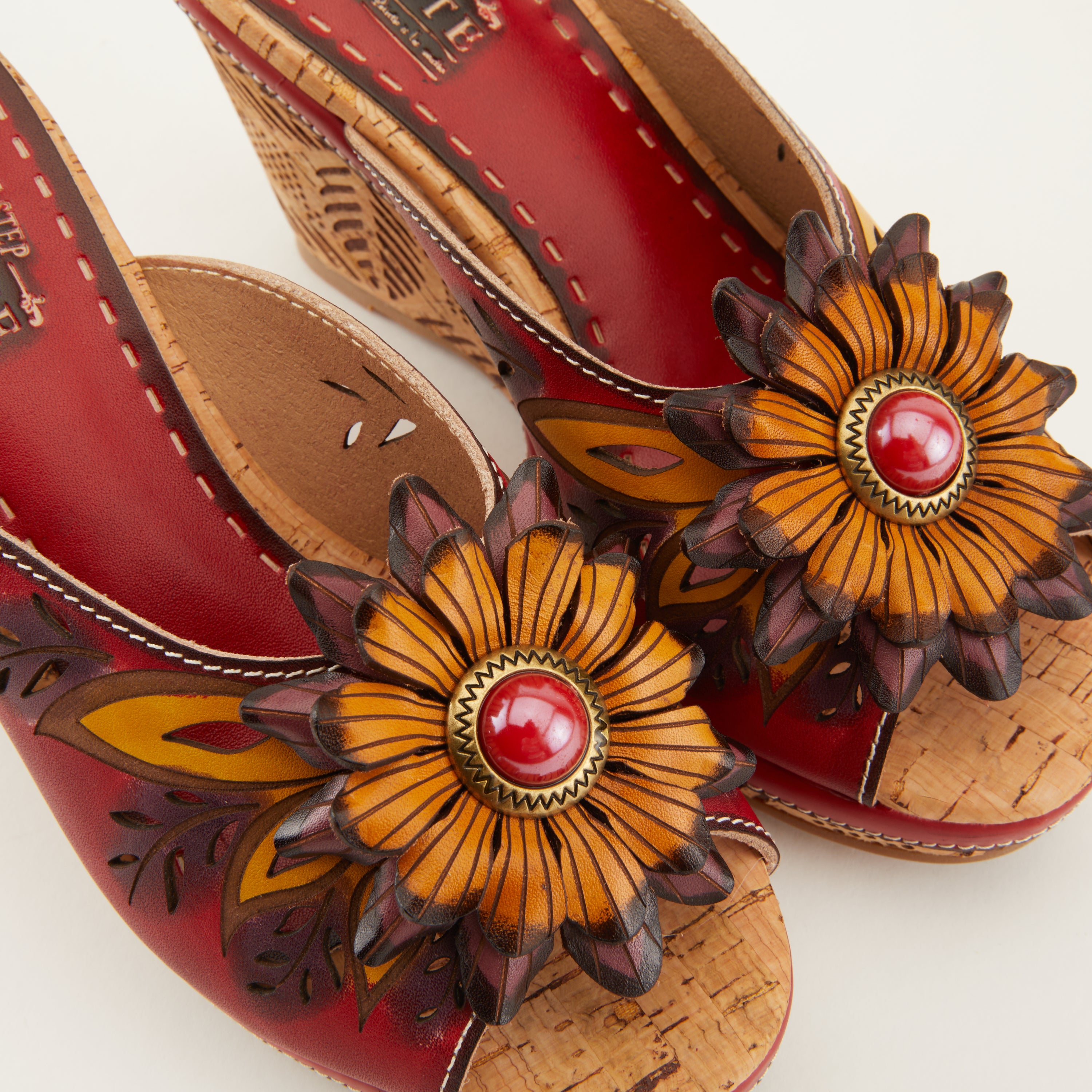 L'Artiste L'ARTISTE BLOOM SLIDE SANDALS sandal in blue multi with handcrafted leather design