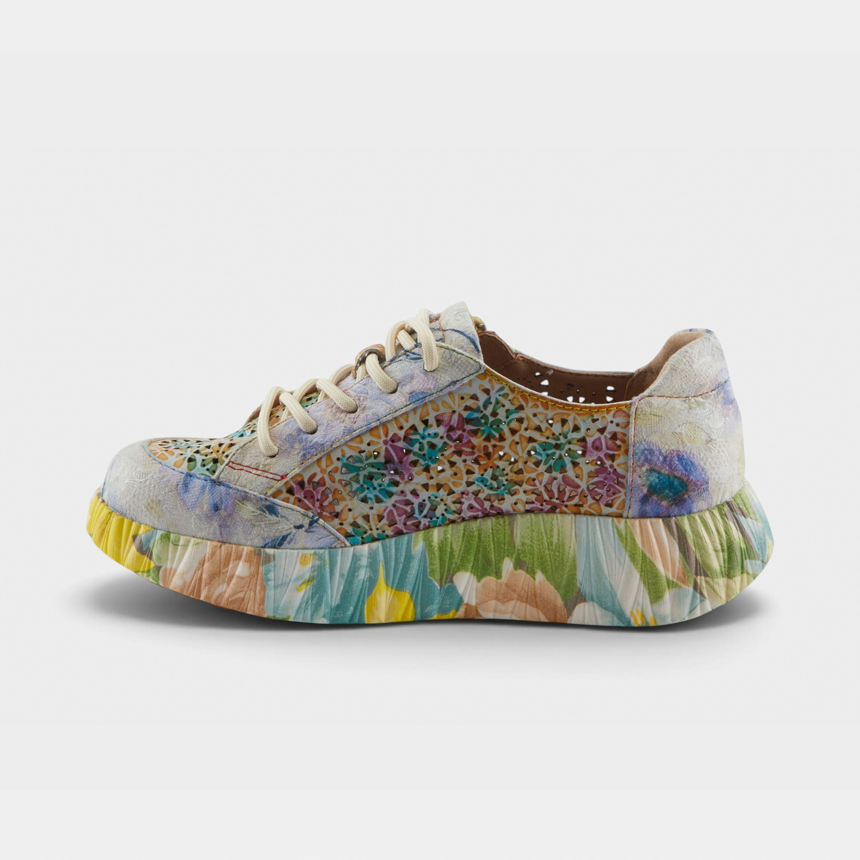 L'Artiste Bloomington sneakers in Beige Multi, side view