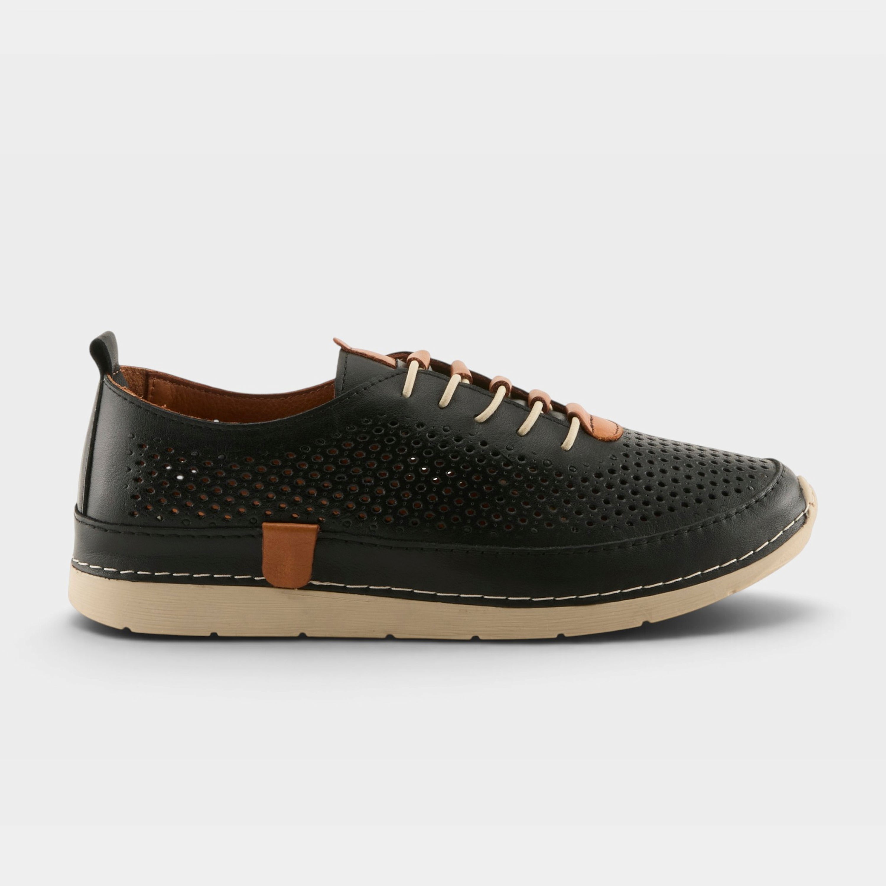 Spring Step Breen Black Fashion Casual Sneaker