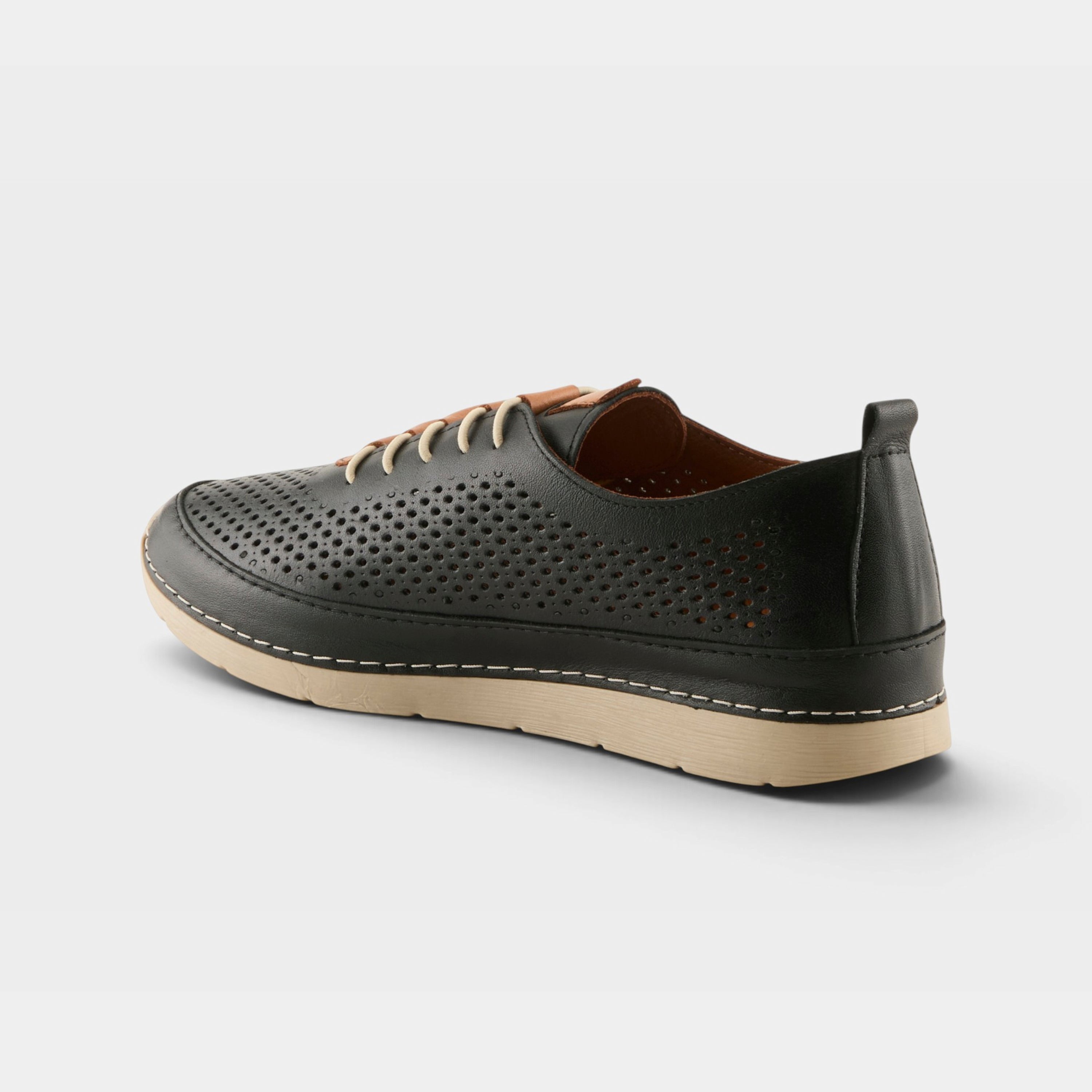 Spring Step Breen Black Fashion Casual Sneaker