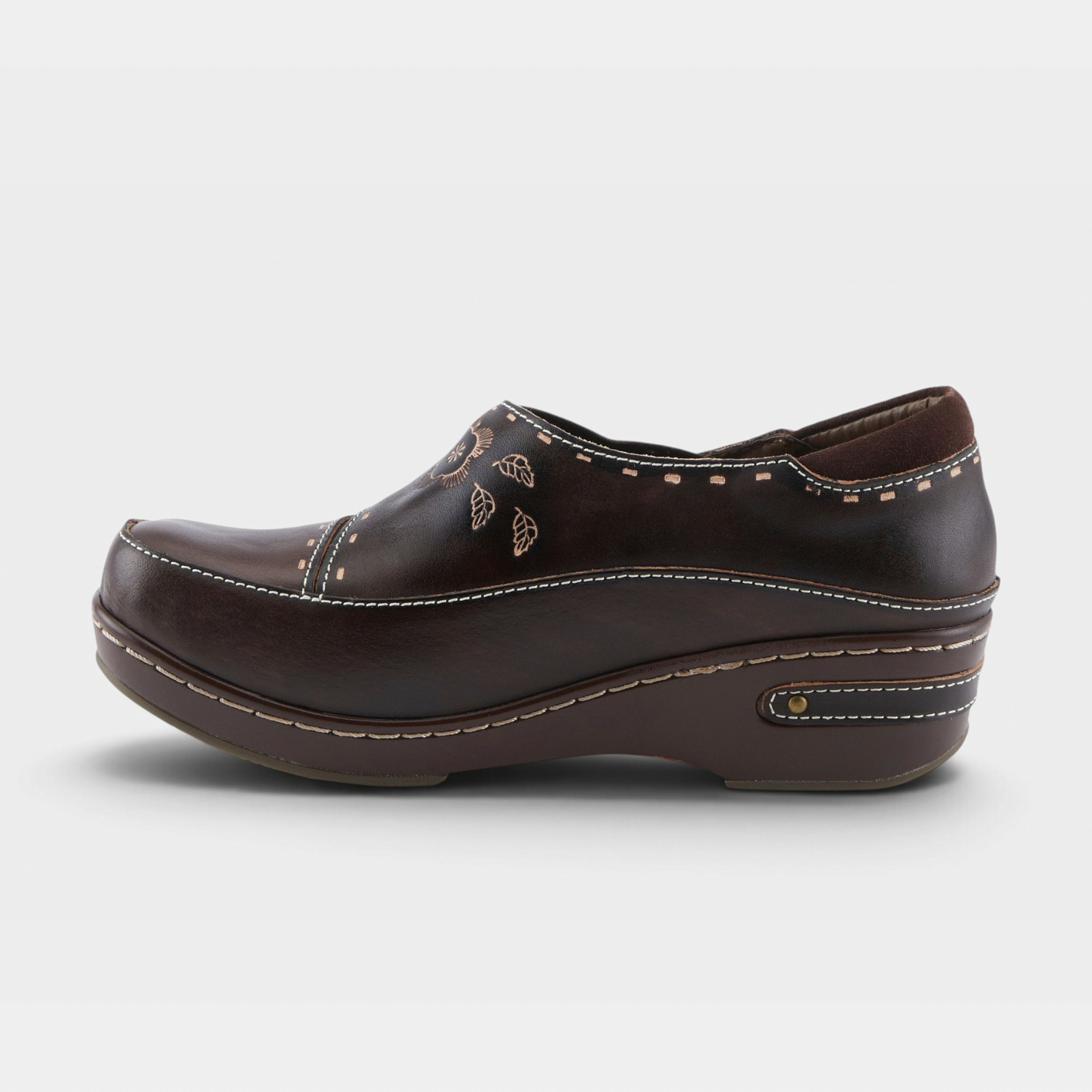 L'Artiste Burbank clogs in Brown, side view