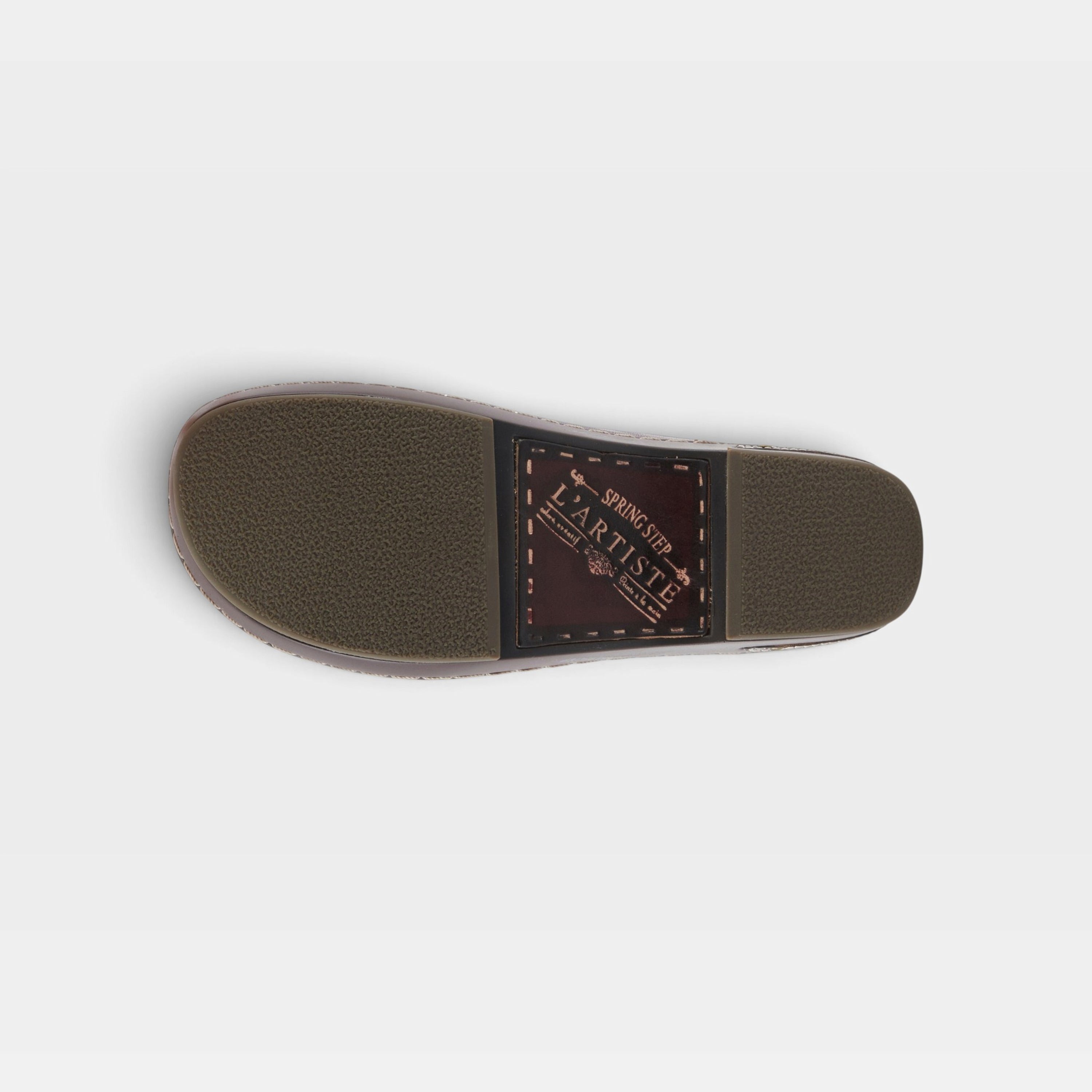 L'Artiste Burbank clogs in Bordeaux, outsole view