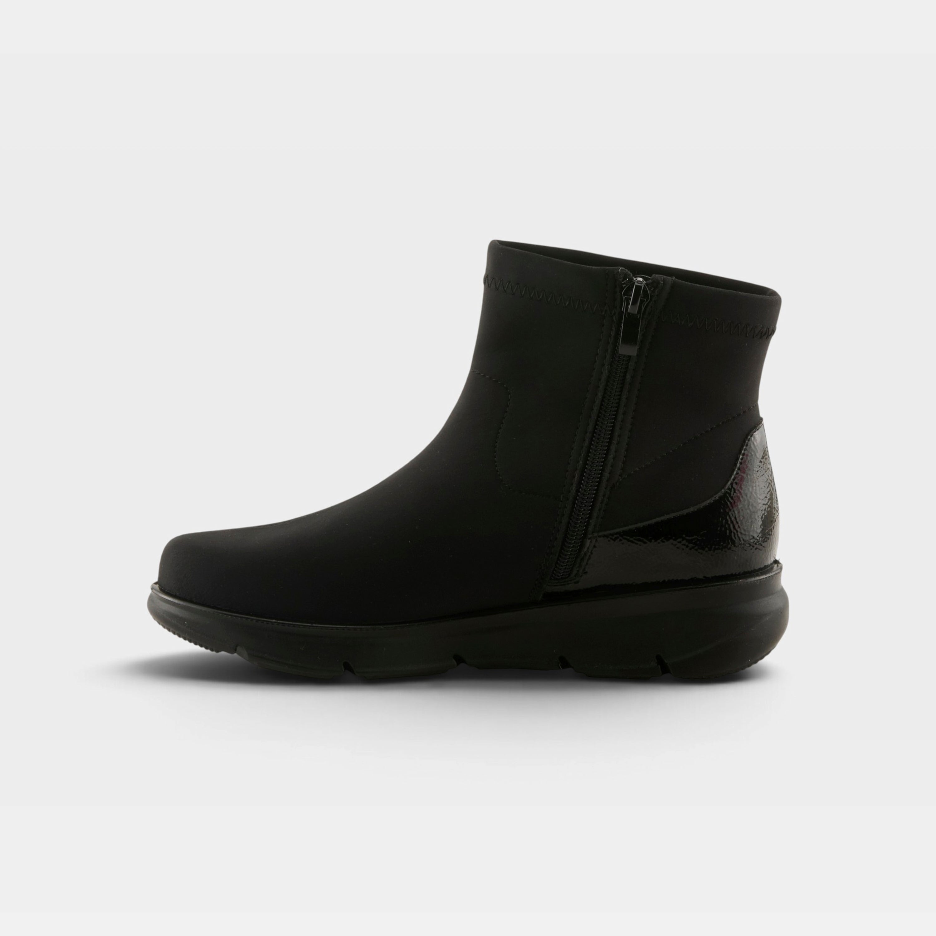 Flexus Caravyn Black Boot