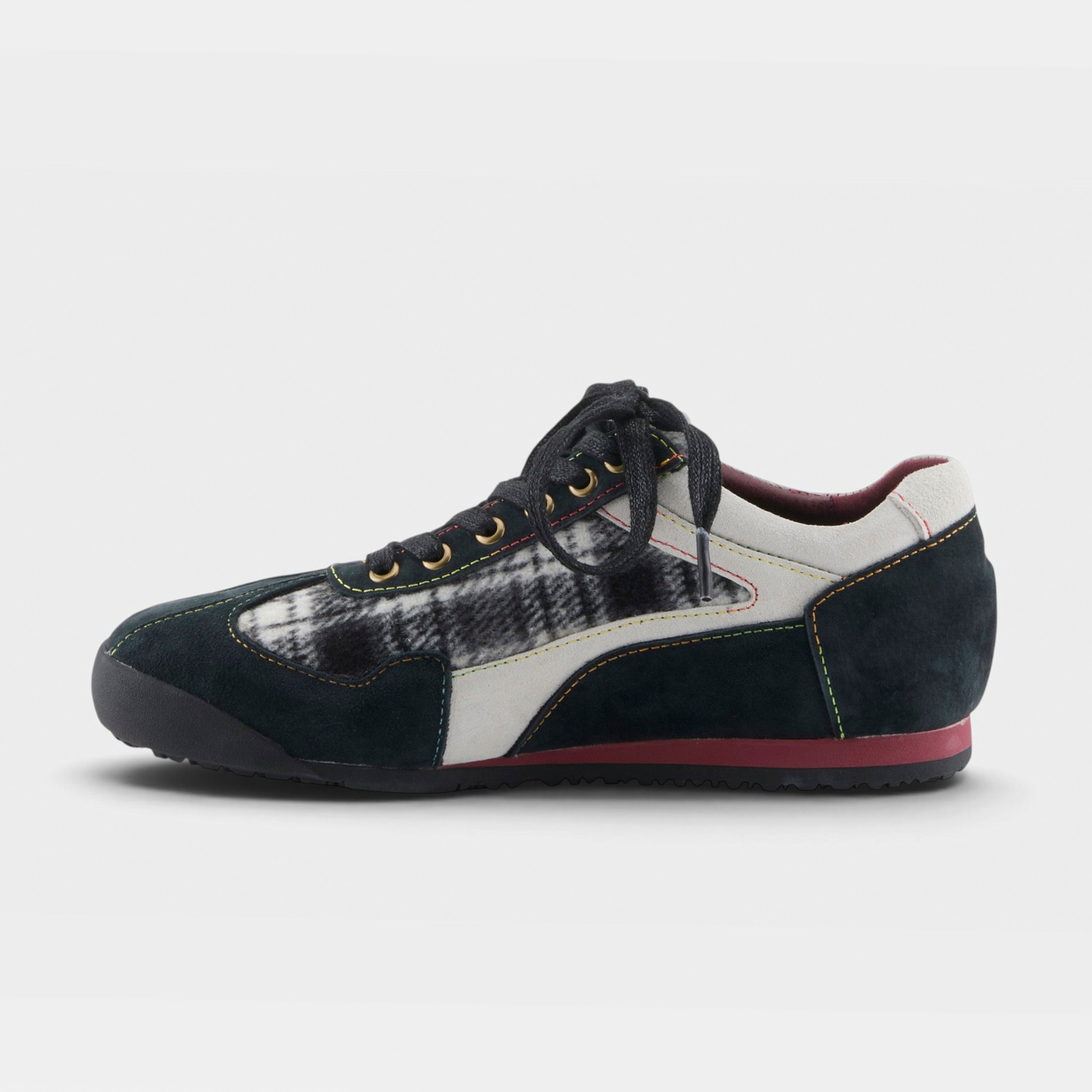 L'Artiste Carpediem sneakers in Black Multi Suede, side view