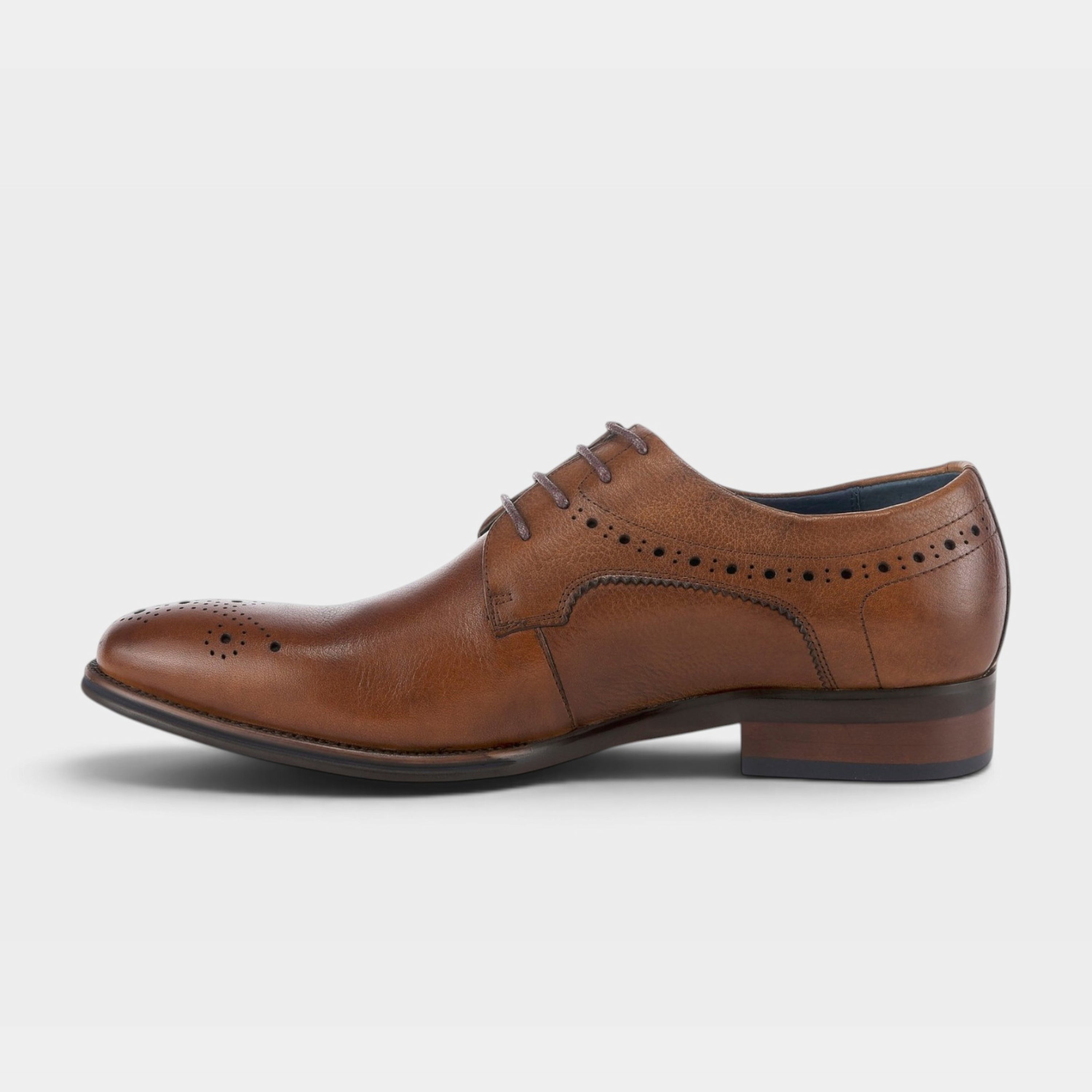 Spring Step Men Charlie Brown Shoe