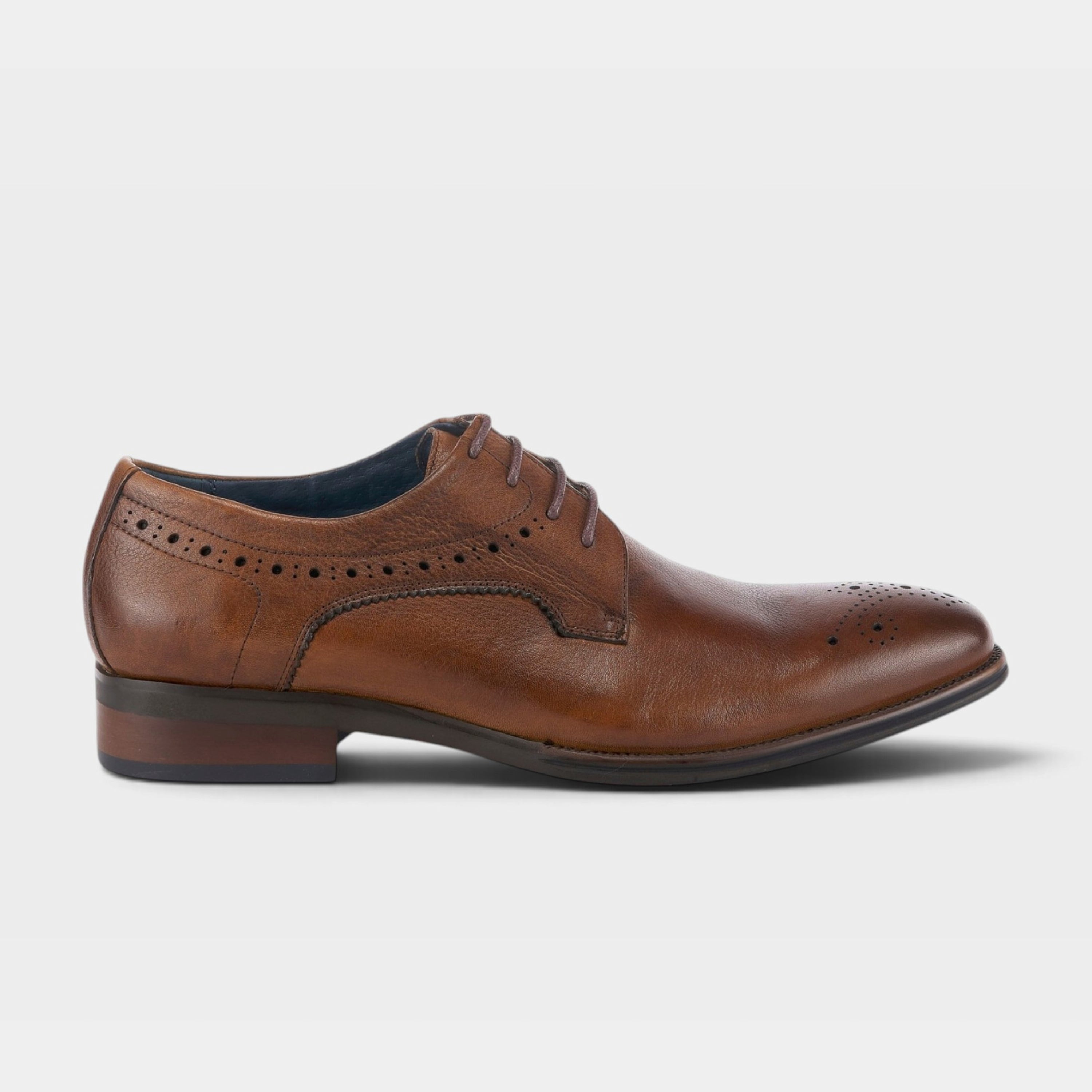 Spring Step Men Charlie Brown Shoe