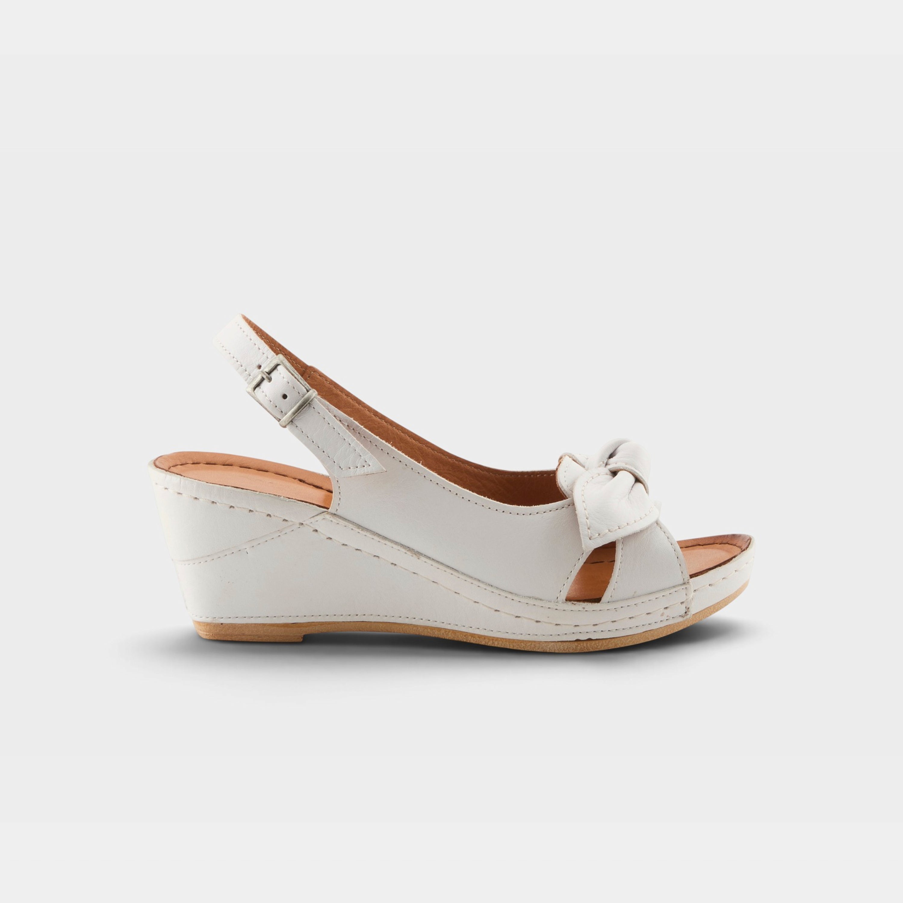 Spring Step Chassidy White Sandal