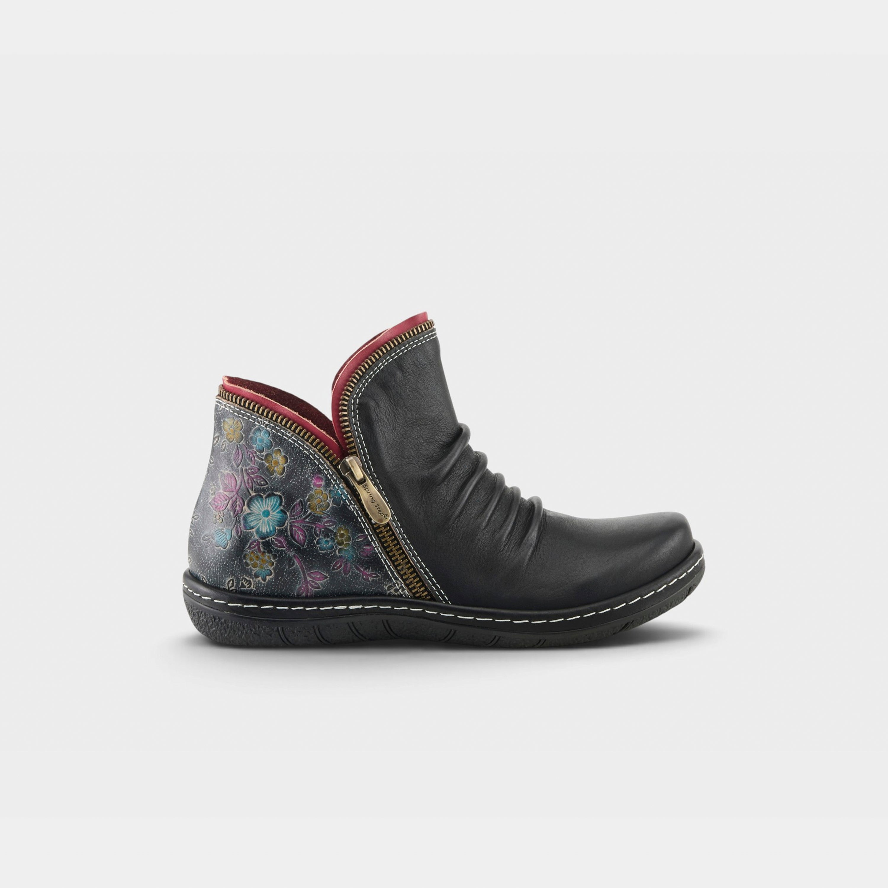 L'Artiste Chesapeake boots in Black, hero view
