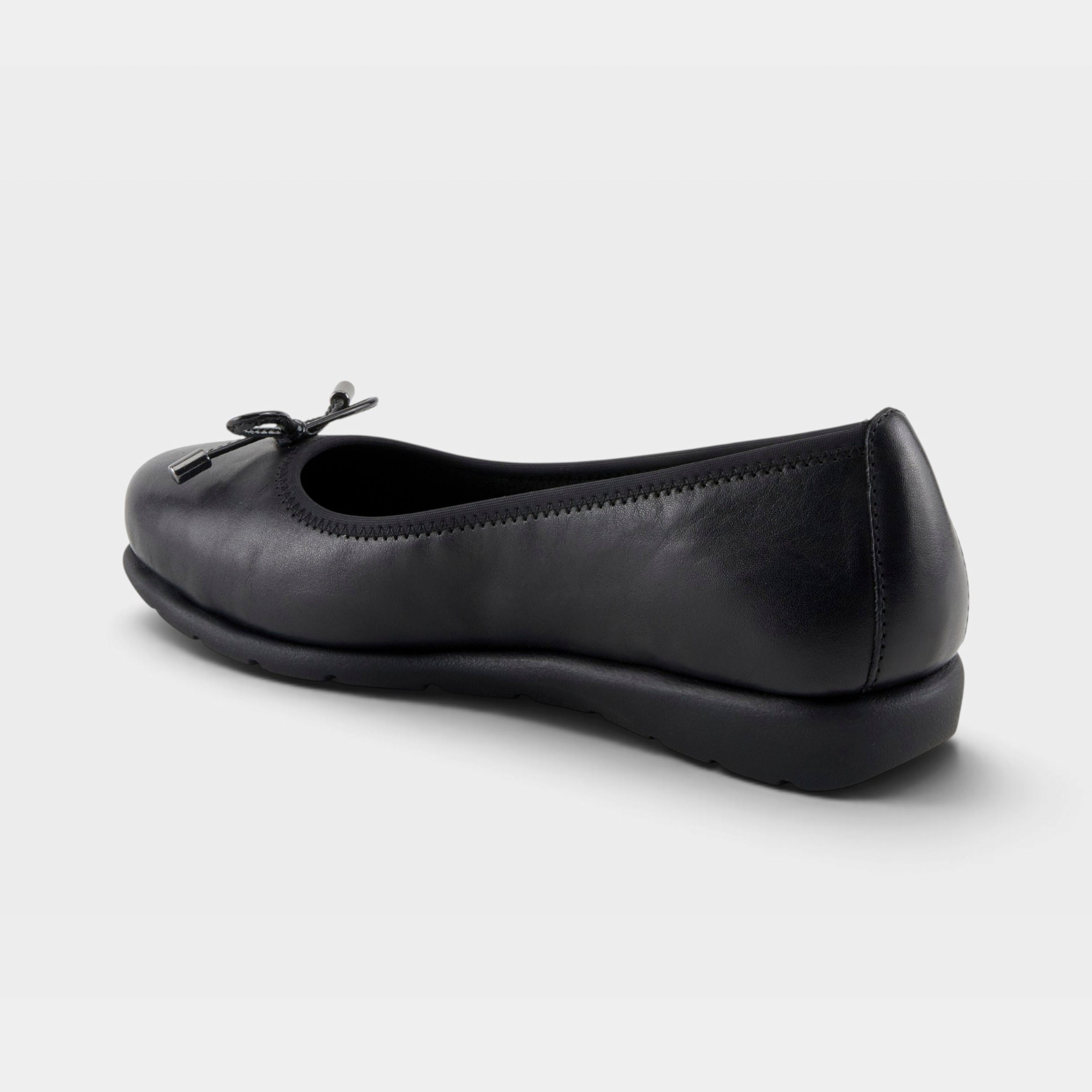 Spring Step Chesser Black Shoe