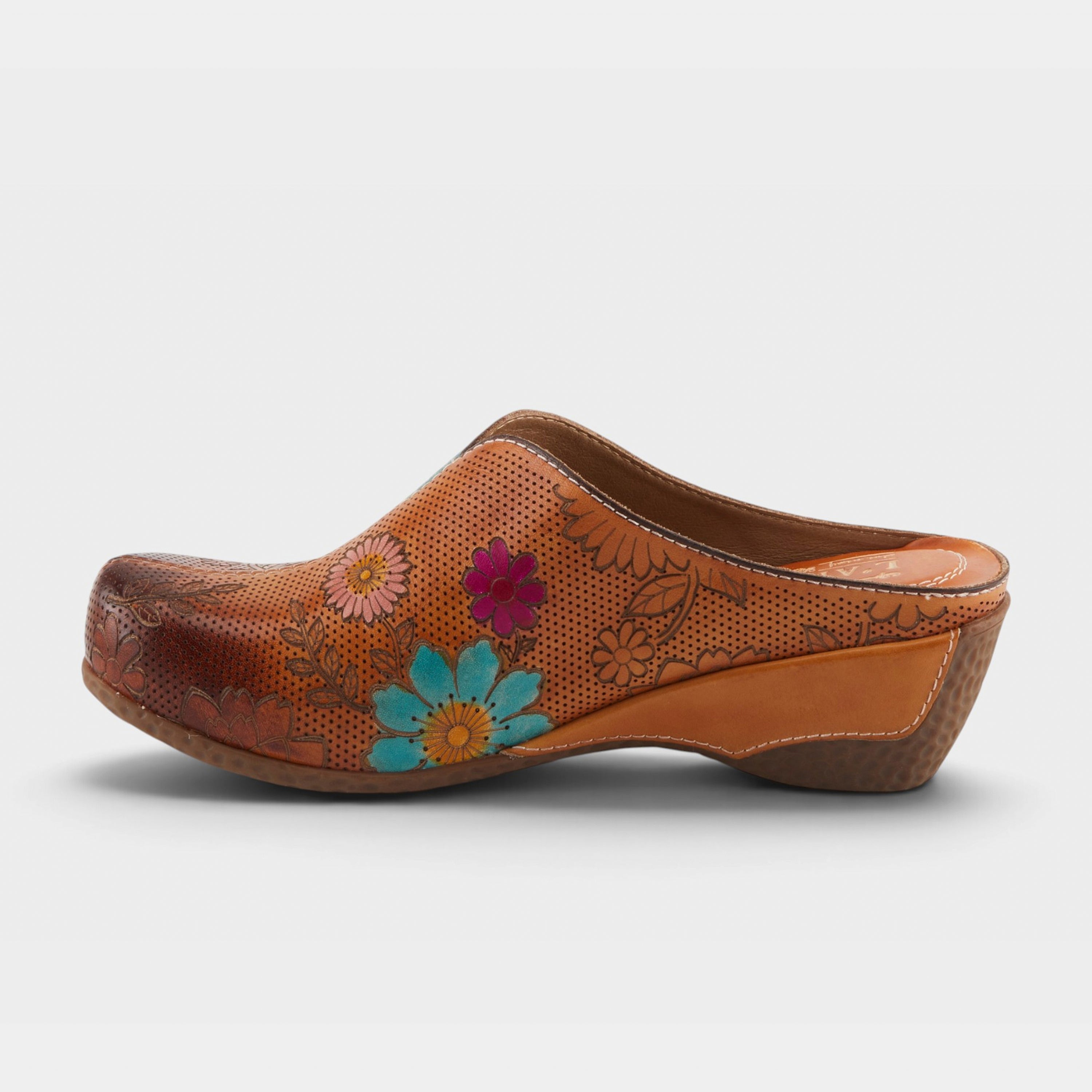 L'Artiste Chienti clogs in Camel Multi, side view