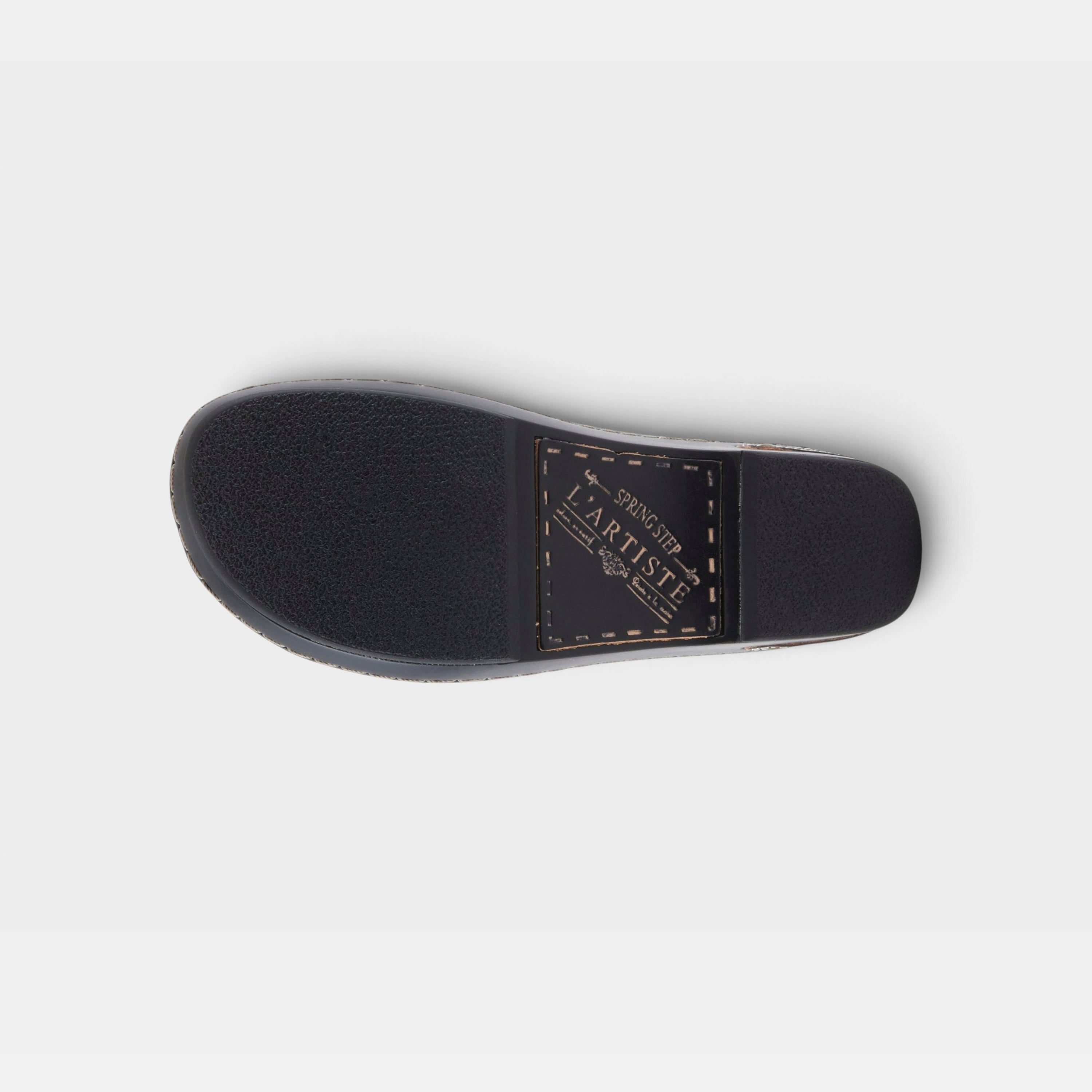 L'Artiste Chino clogs in Black, outsole view
