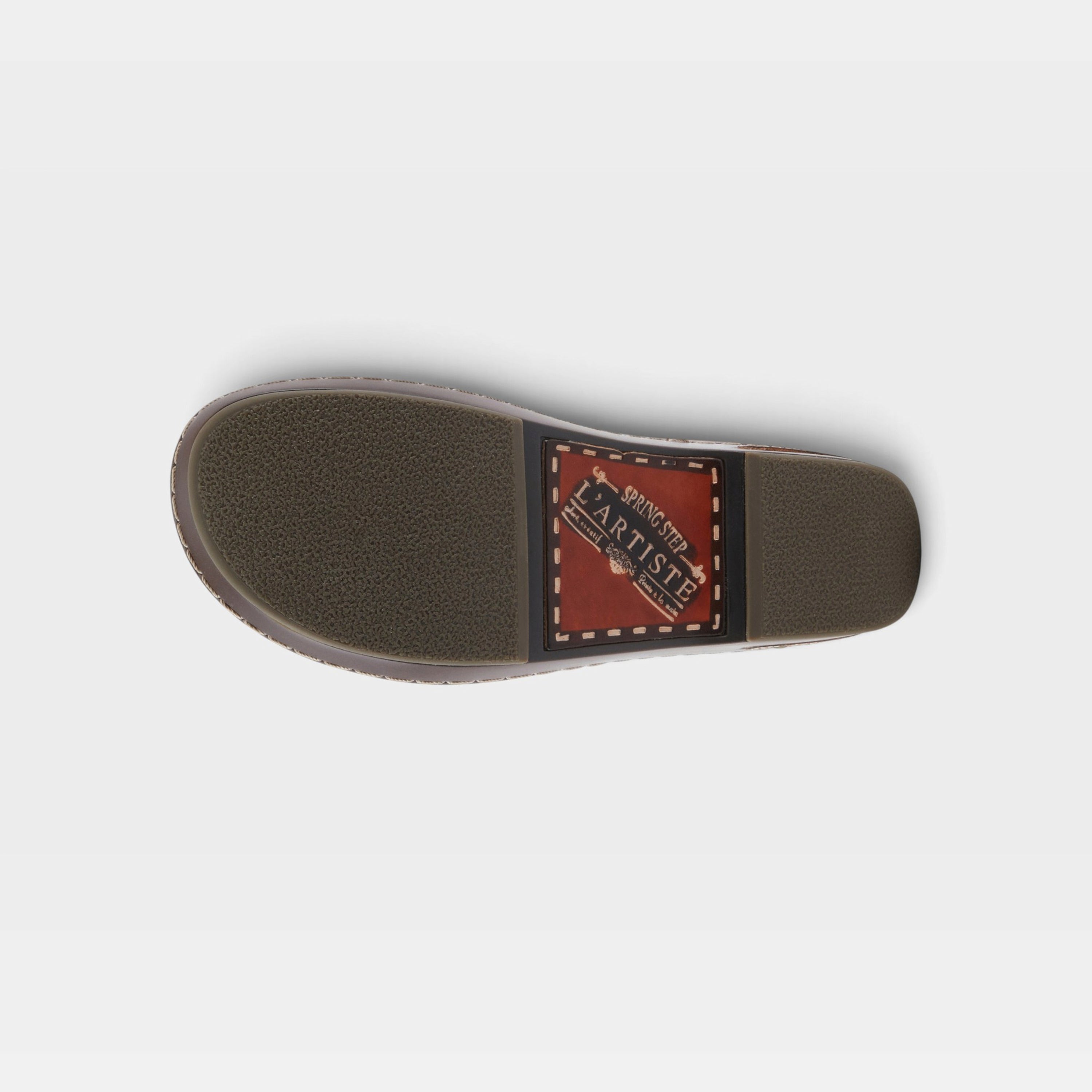 L'Artiste Chino clogs in Camel, outsole view