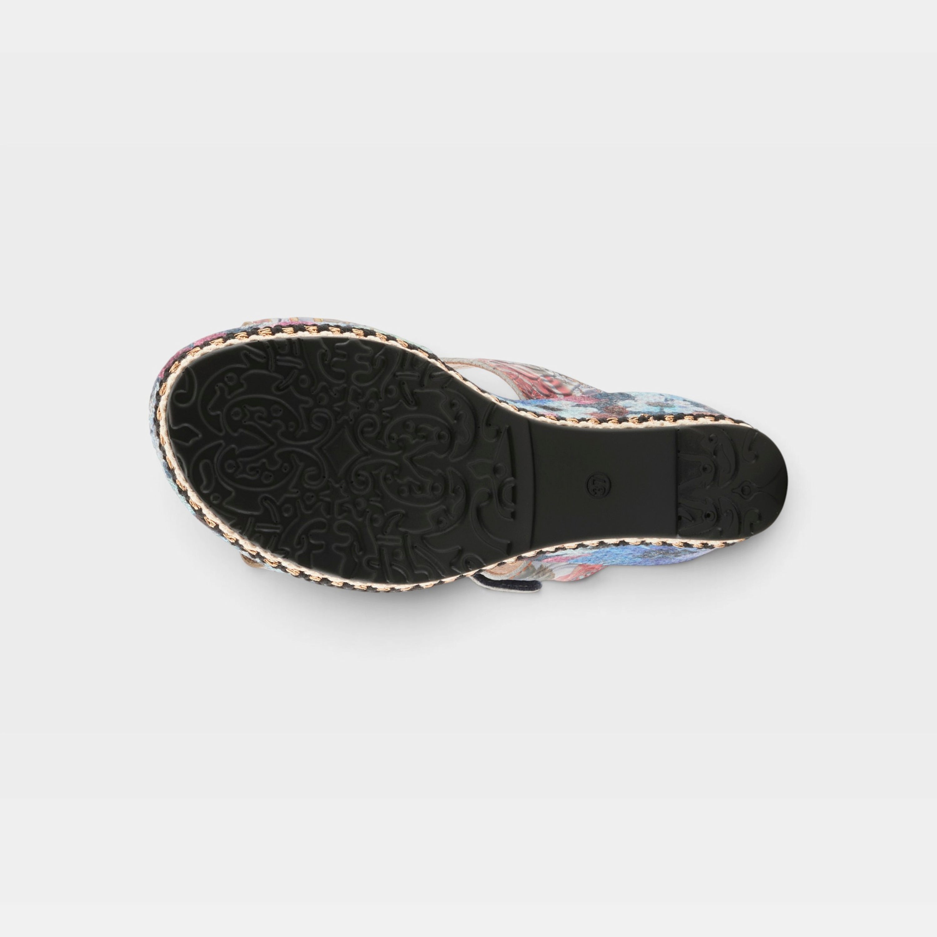L'Artiste Coverup sandals in Navy Multi, outsole view