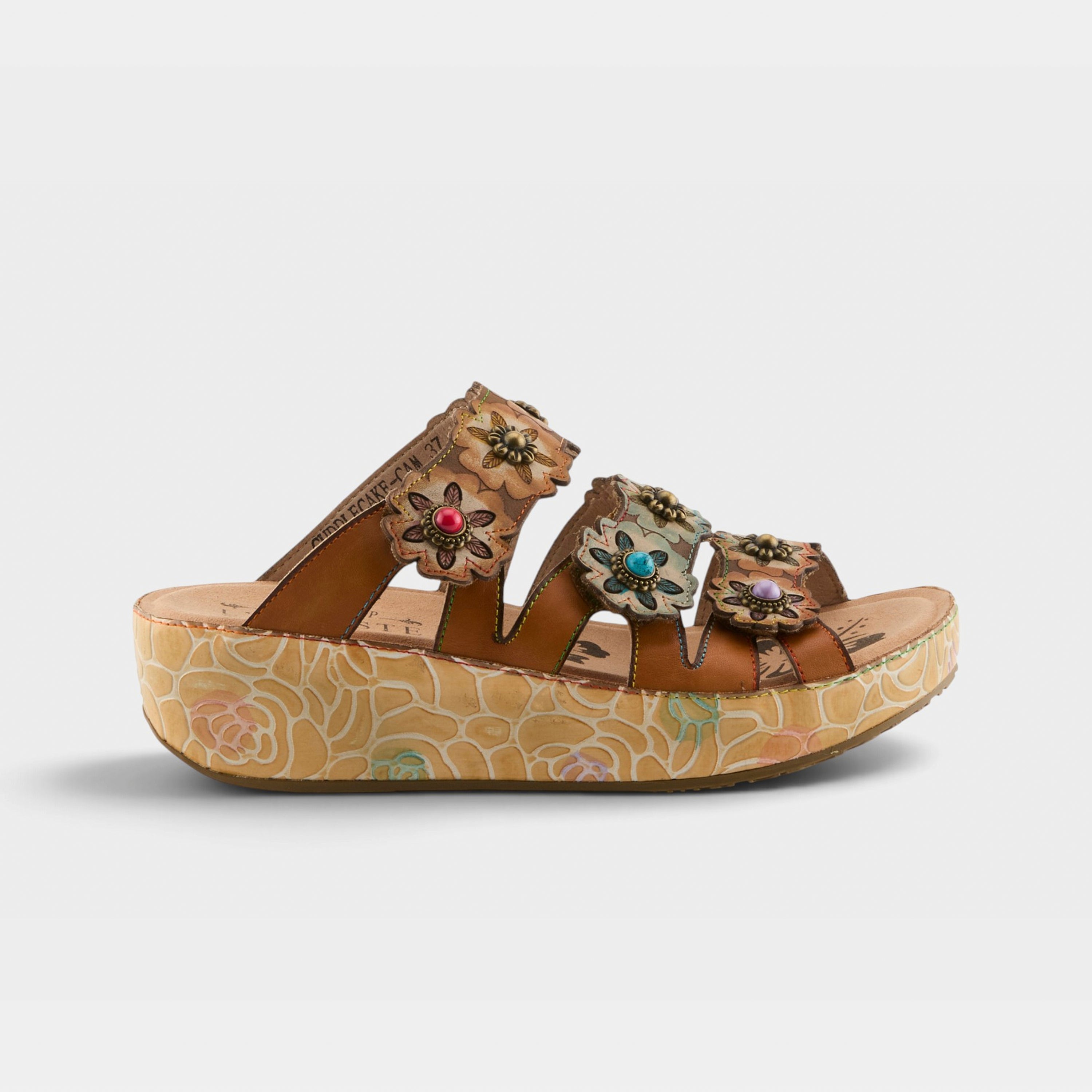 L'Artiste Cuddlecake sandals in Camel Multi, hero view
