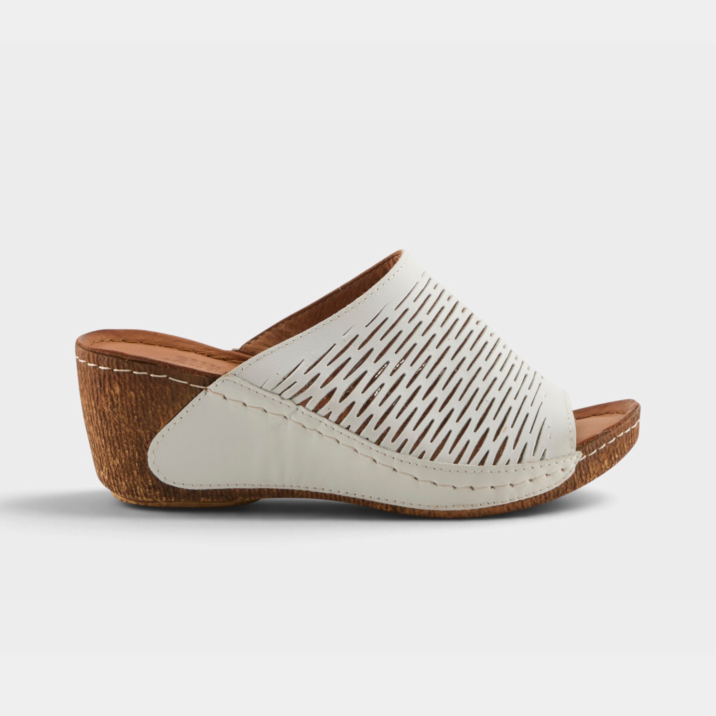 Spring Step Cunacena White Sandal