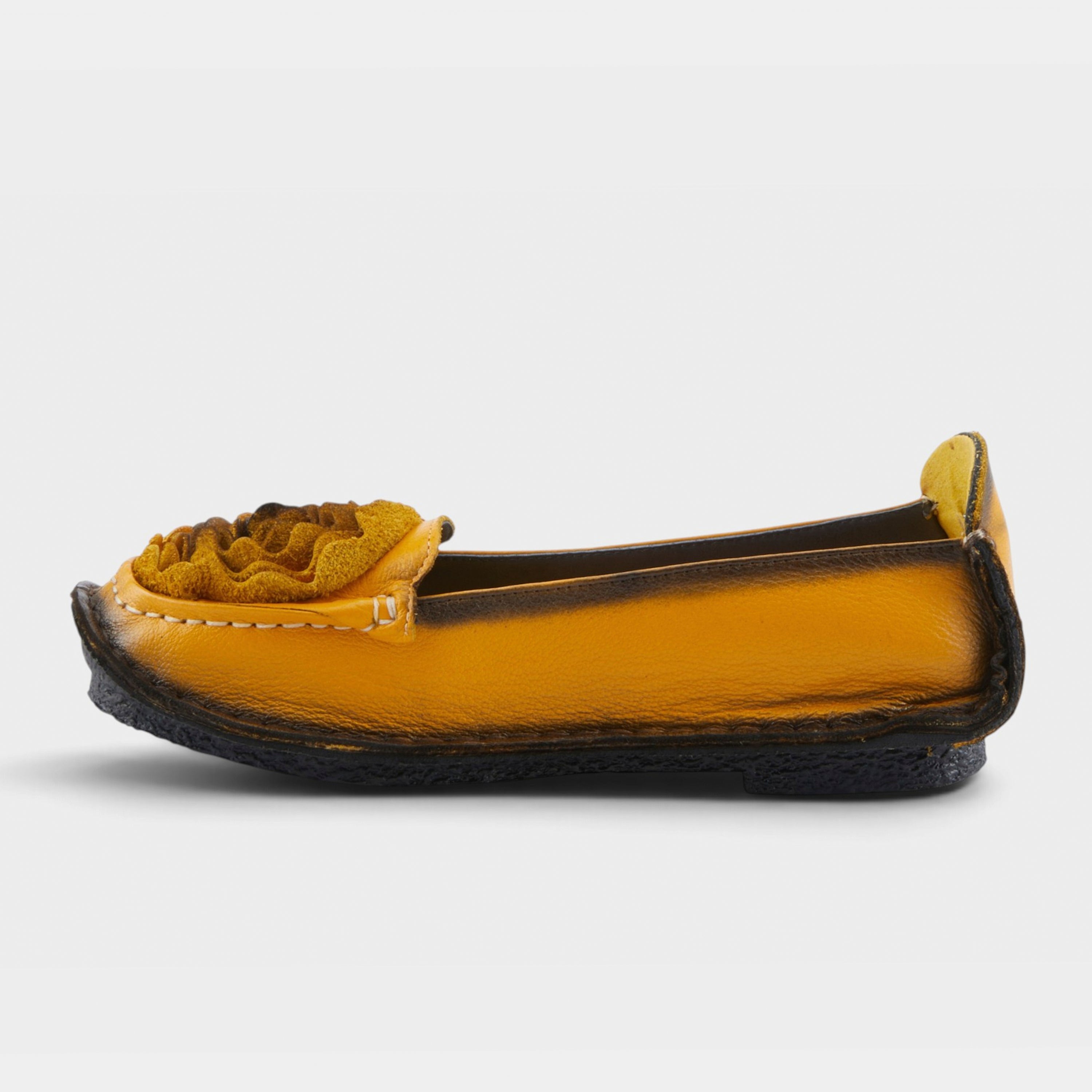 L'Artiste Dezi slip-on shoes in Yellow, side view