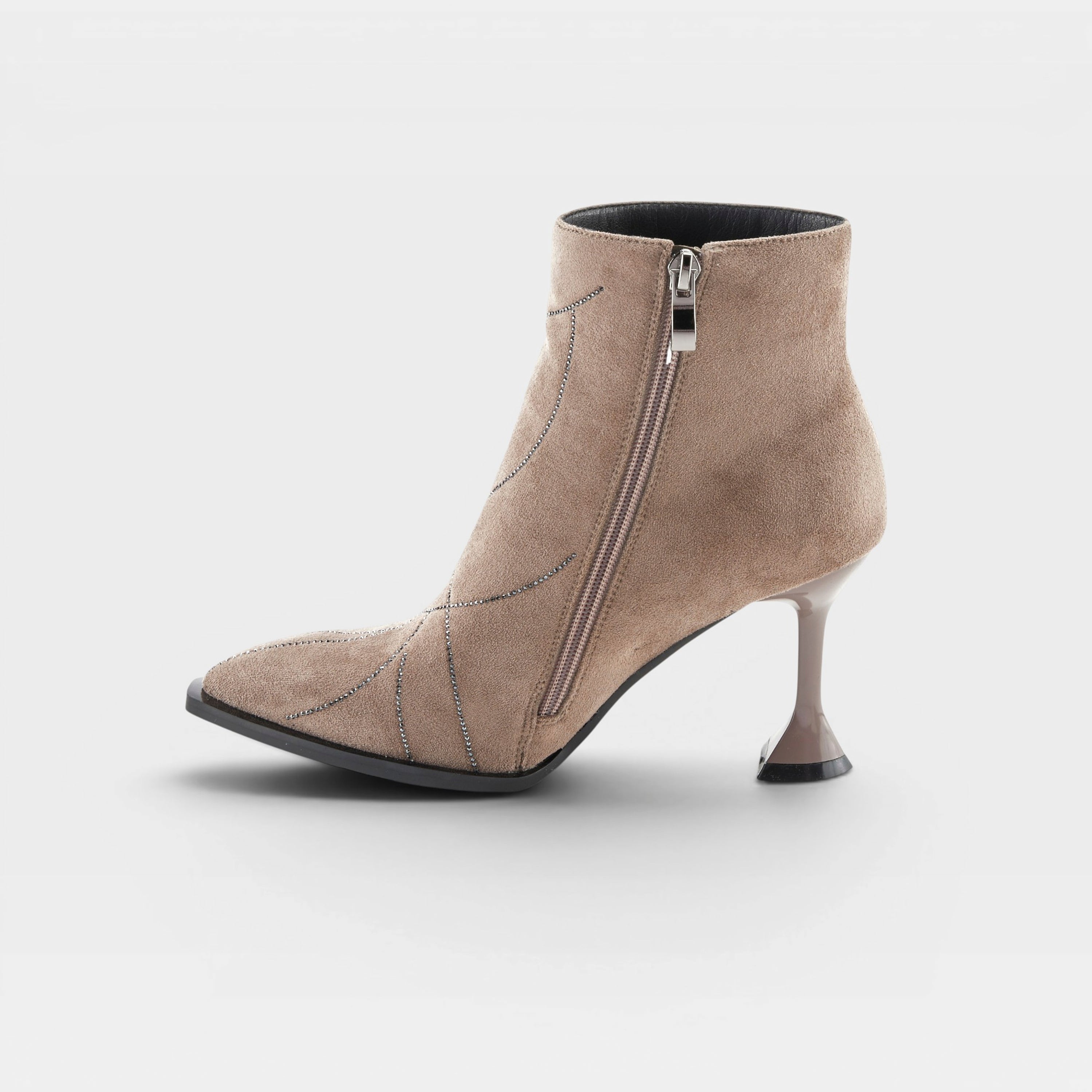 Azura Dianaar Taupe Boot
