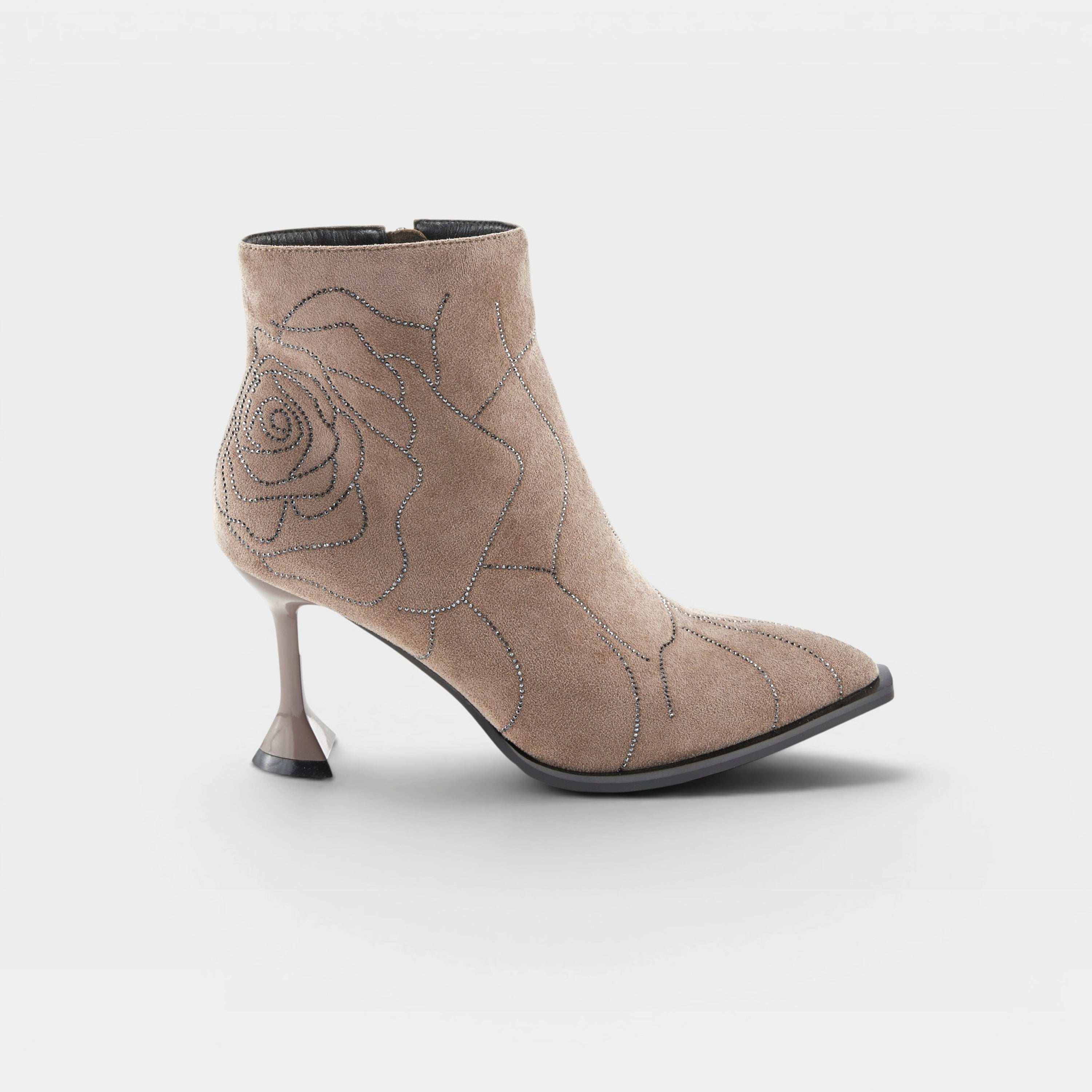 Azura Dianaar Taupe Boot