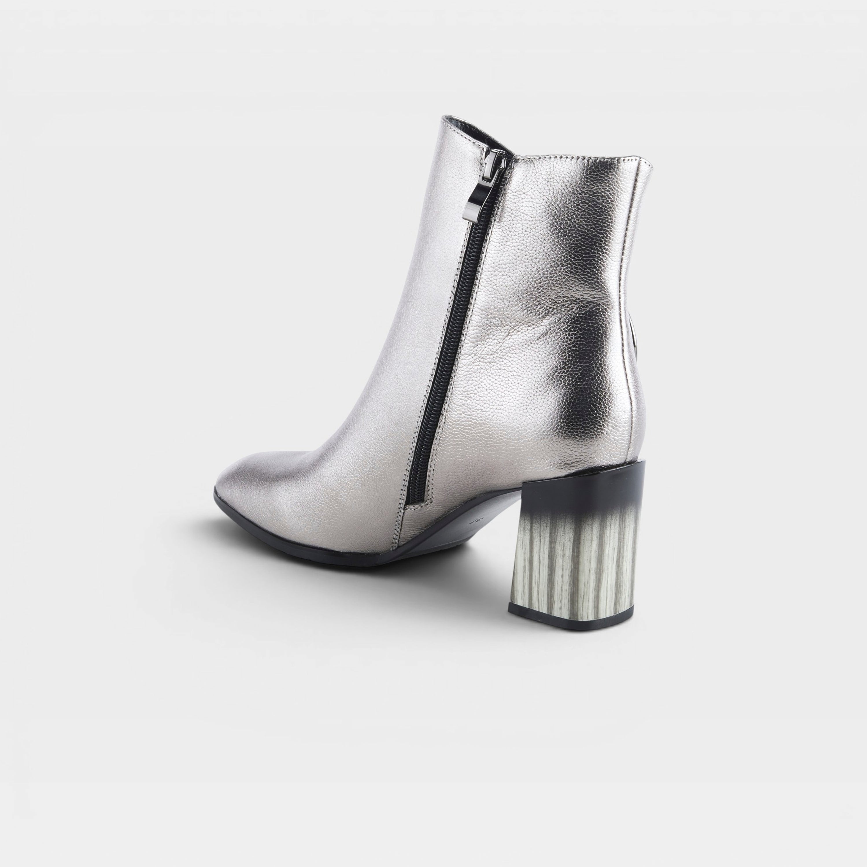 Azura Fabulosa Pewter Boot