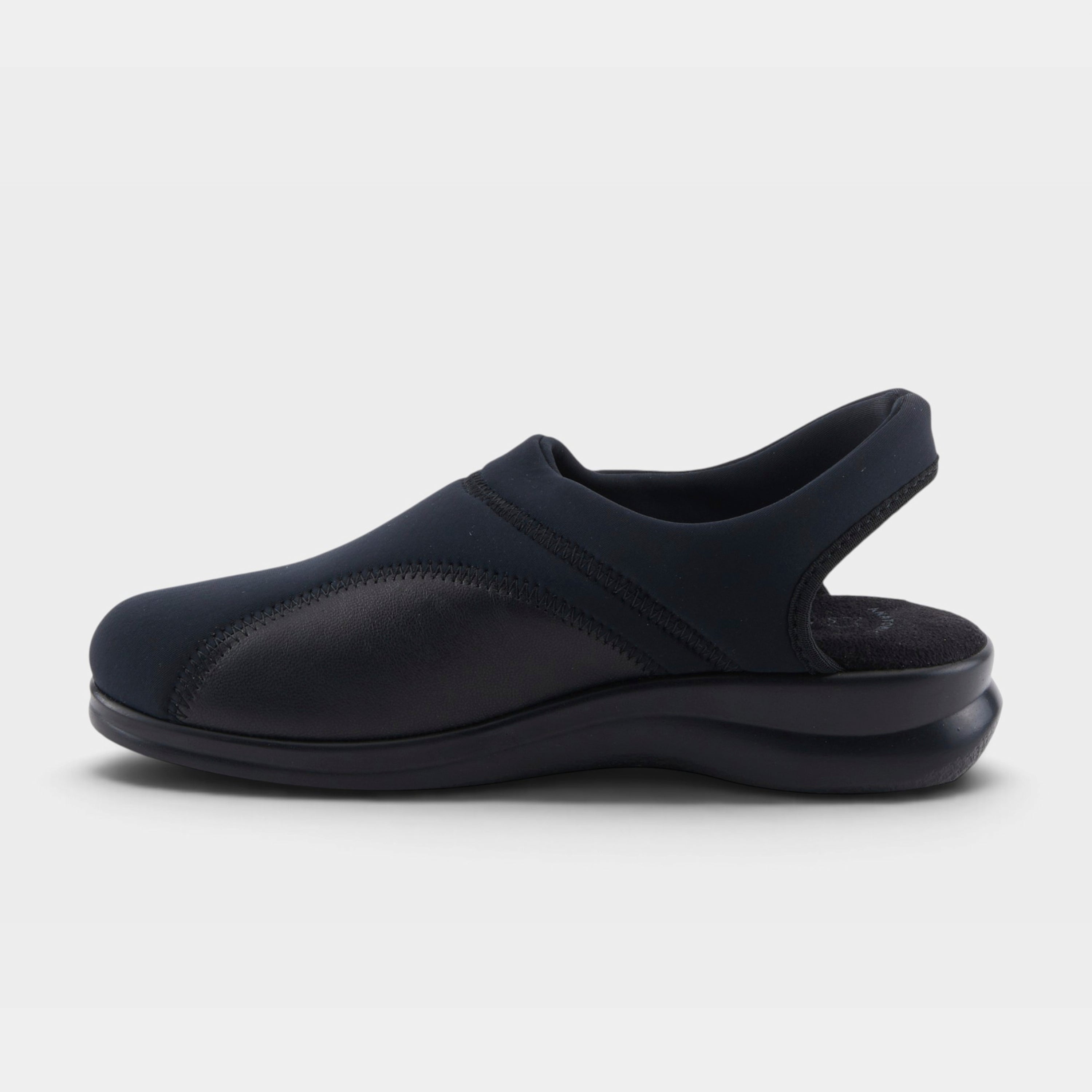 Flexus Flexia Black Clog