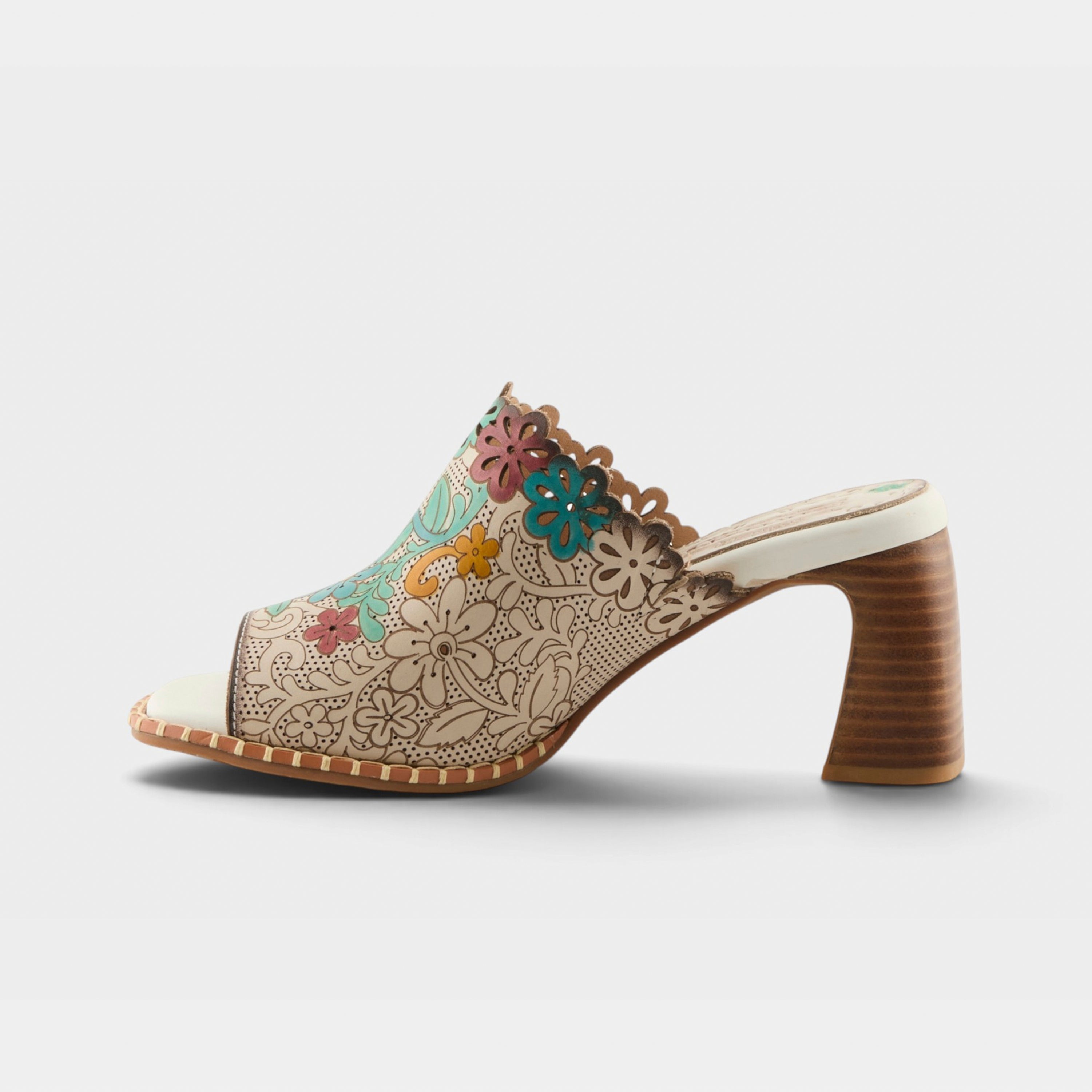 L'Artiste Foxxila sandals in Light Beige Multi, side view