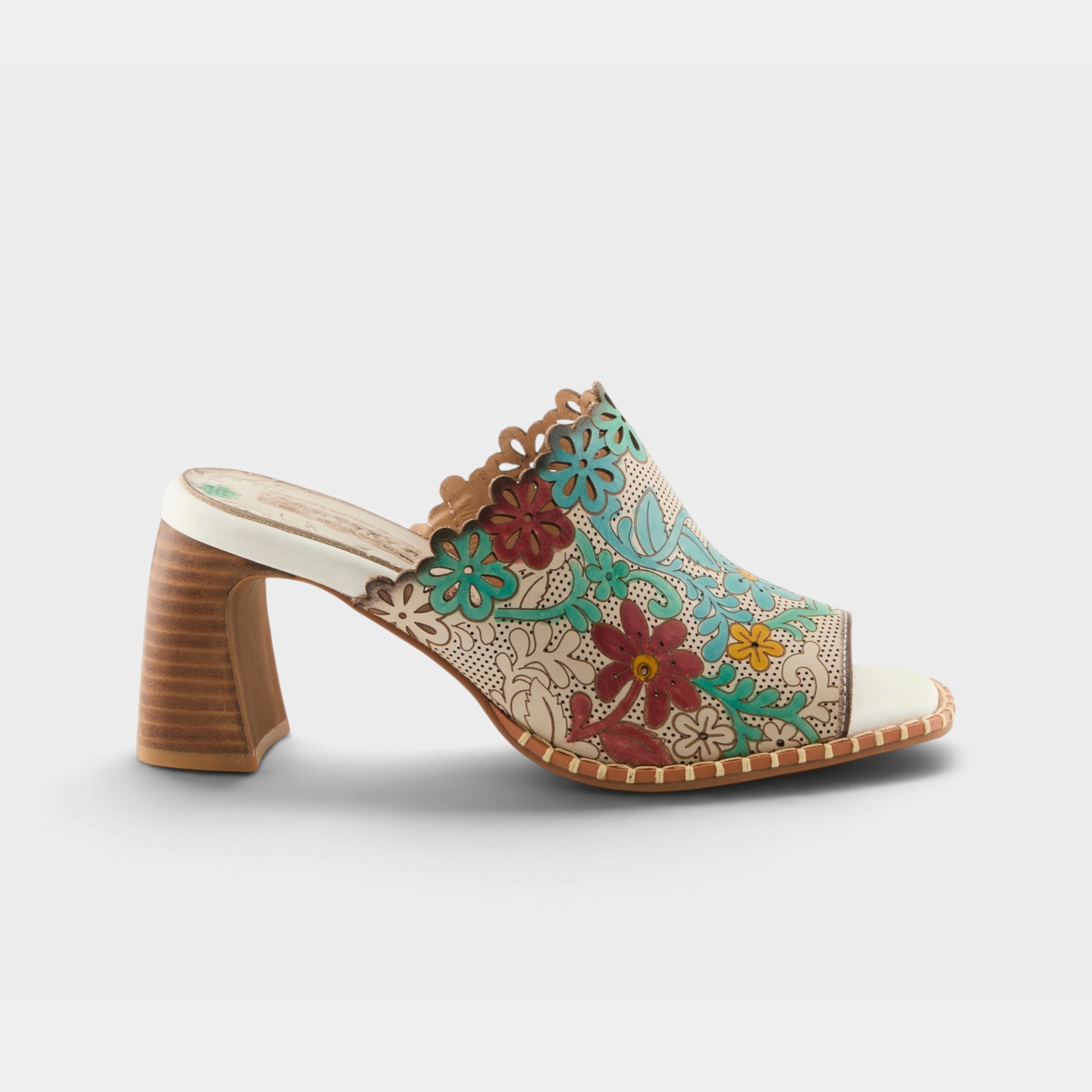 L'Artiste Foxxila sandals in Light Beige Multi, hero view
