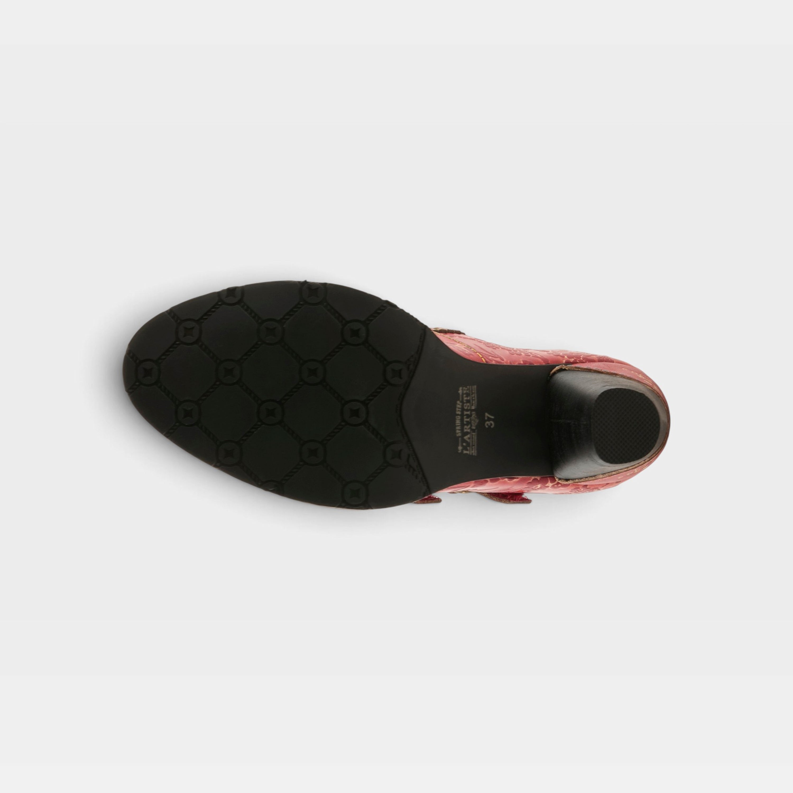 L'Artiste Gaviria shoes in Red, outsole view