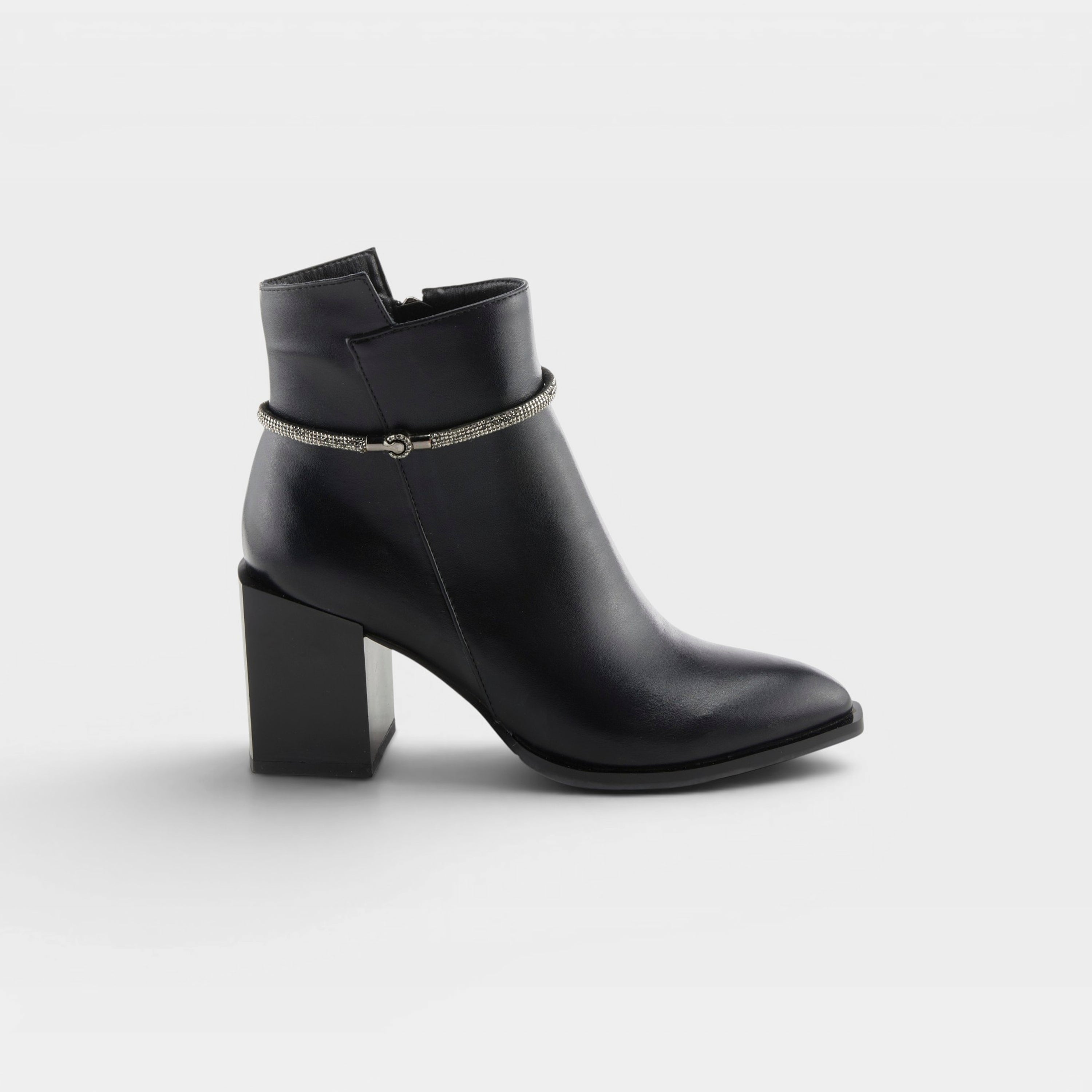 Azura Gladysnite Black Boot