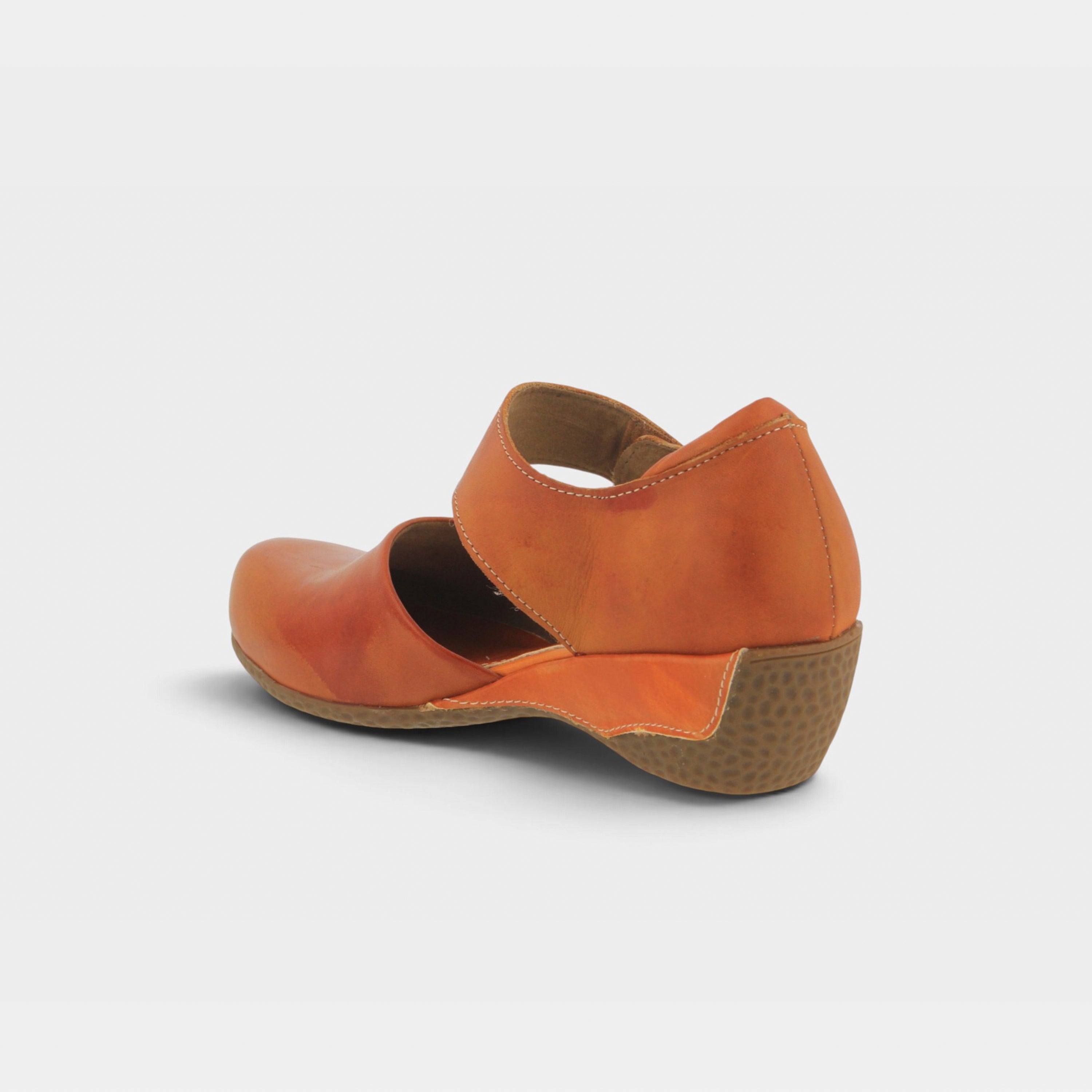 L'Artiste Gloss Mary Jane shoes in Camel, alternate angle view