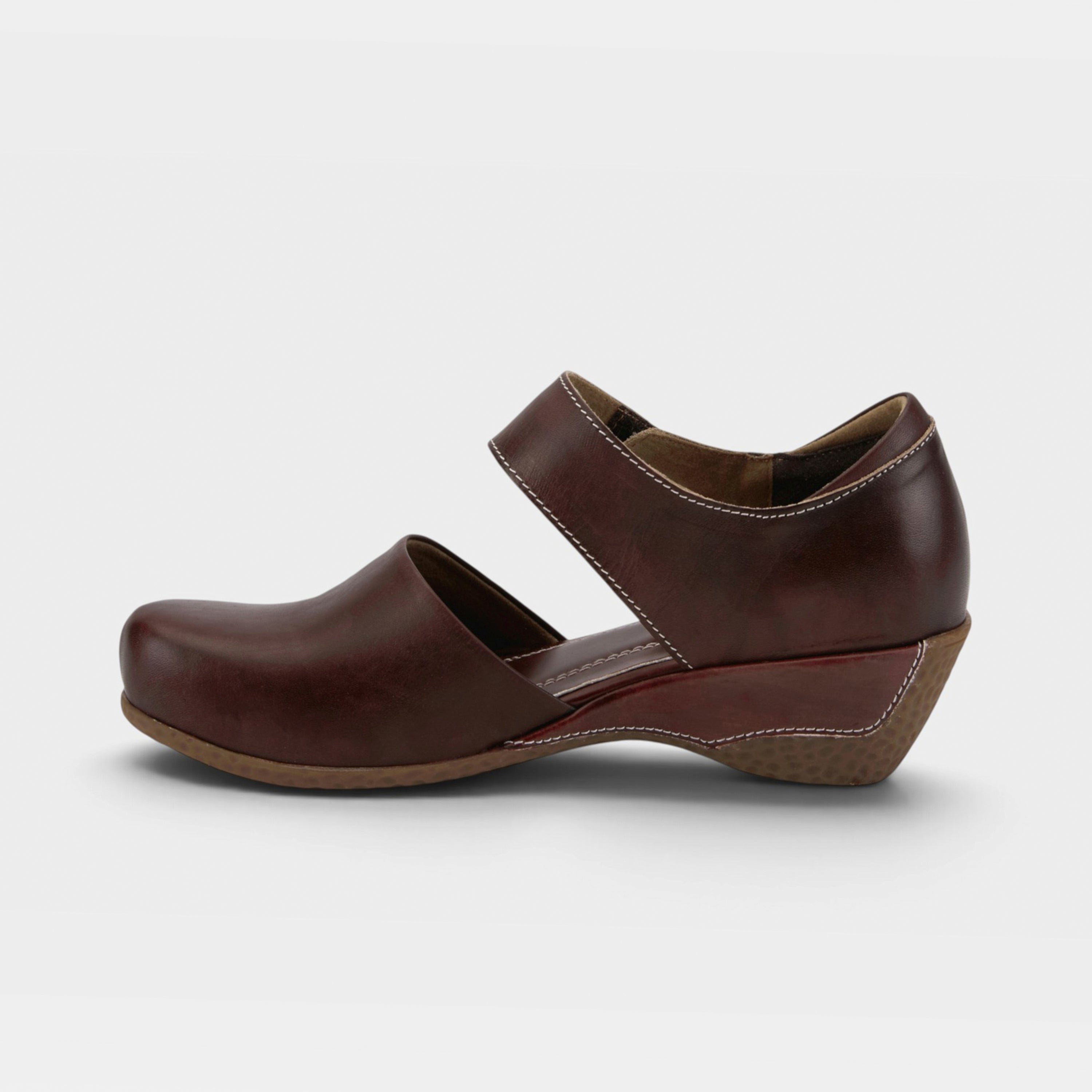 L'Artiste Gloss Mary Jane shoes in Chocolate Brown, side view