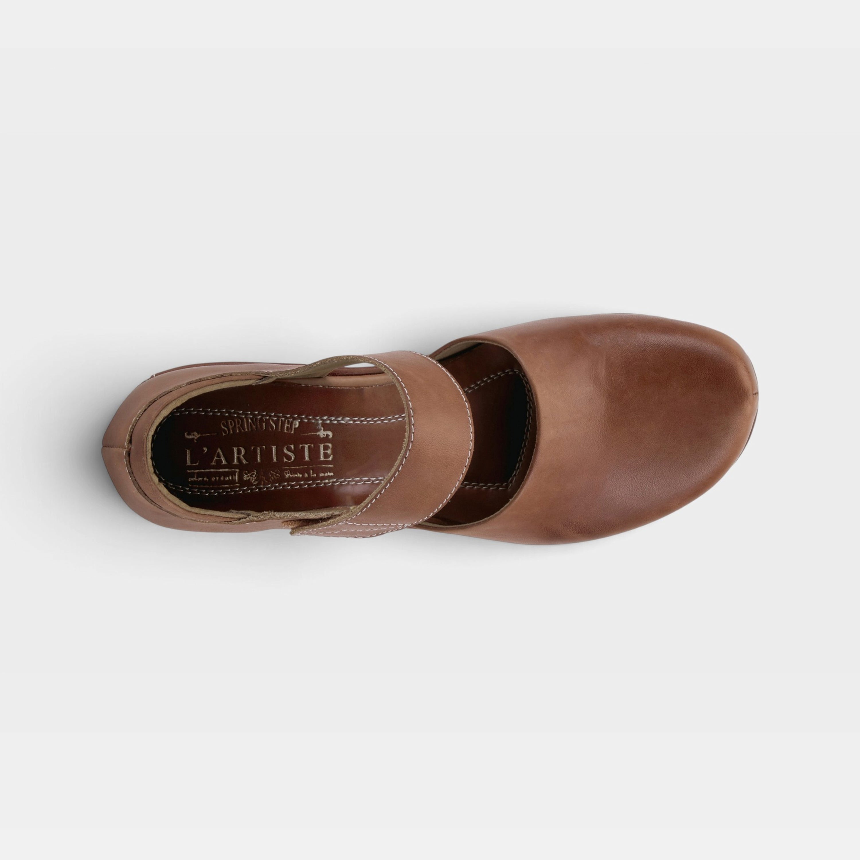 L'Artiste Gloss Mary Jane shoes in Brown, top view