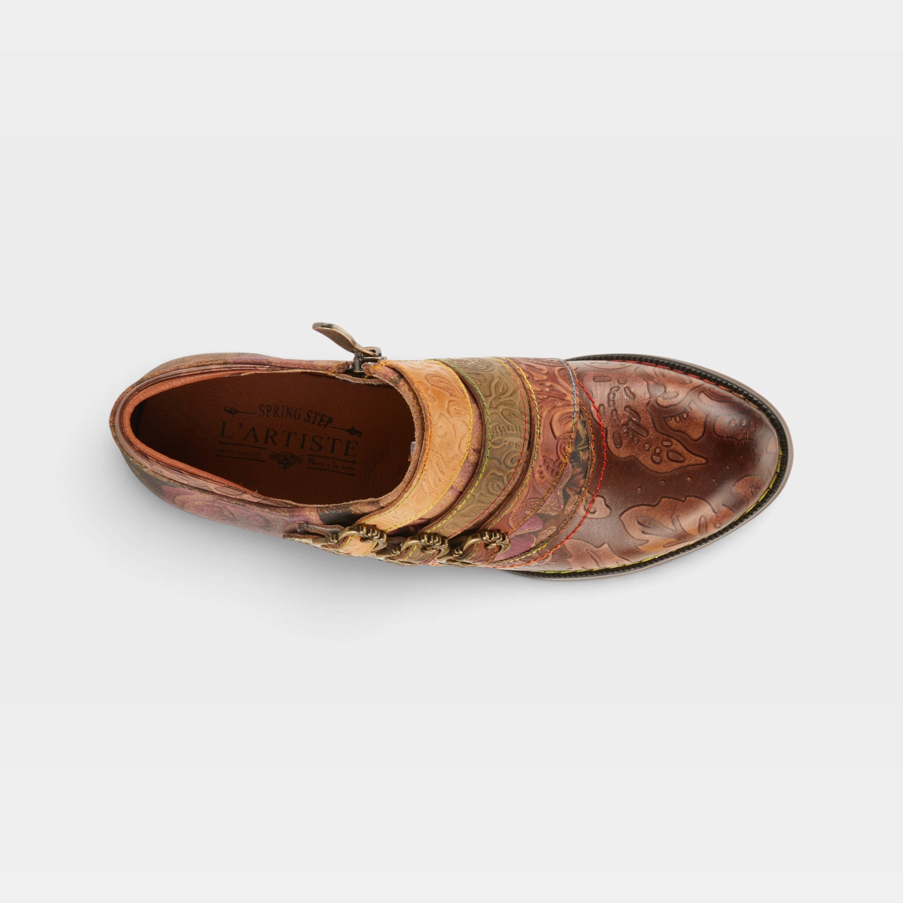 L'Artiste Graphic shoes in Brown Multi, top view