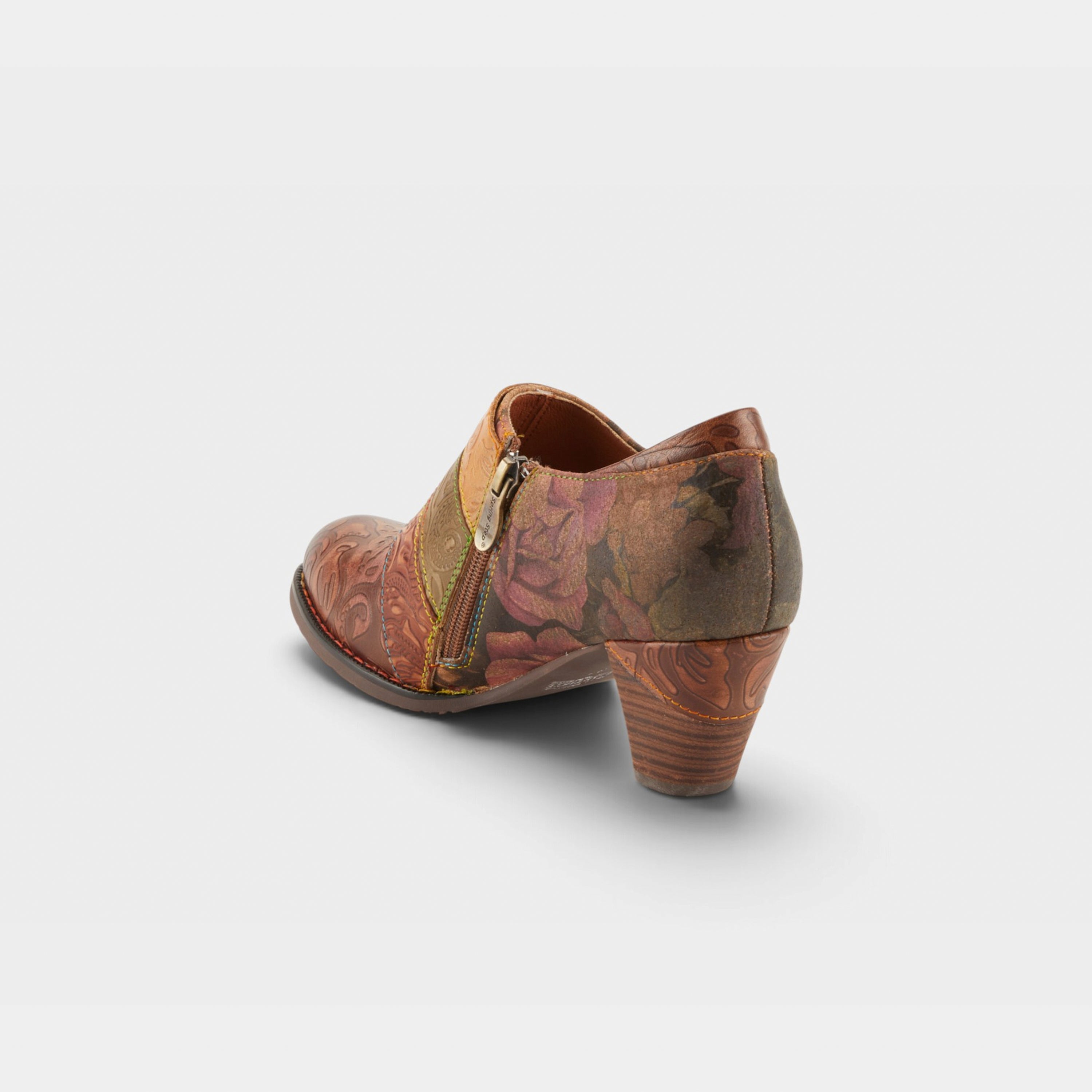 L'Artiste Graphic shoes in Brown Multi, alternate angle view